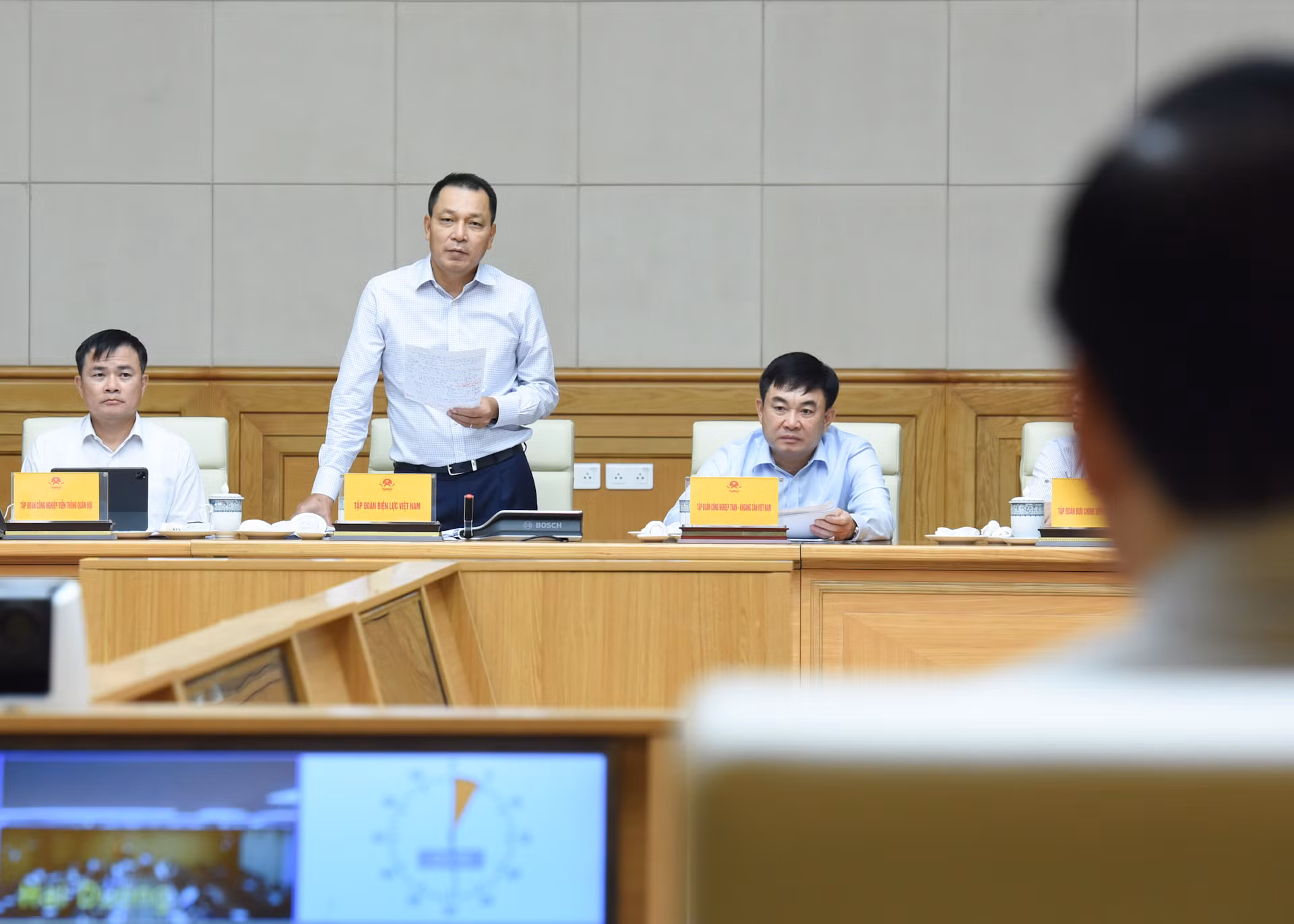 Theo Chủ tịch Hội đồng thành viên Tập đoàn Điện lực Việt Nam (EVN) Đặng Hoàng An: Hệ thống truyền tải điện cơ bản được khắc phục hoàn toàn. Theo Chủ tịch Hội đồng thành viên Tập đoàn Điện lực Việt Nam (EVN) Đặng Hoàng An: Hệ thống truyền tải điện cơ bản được khắc phục hoàn toàn.