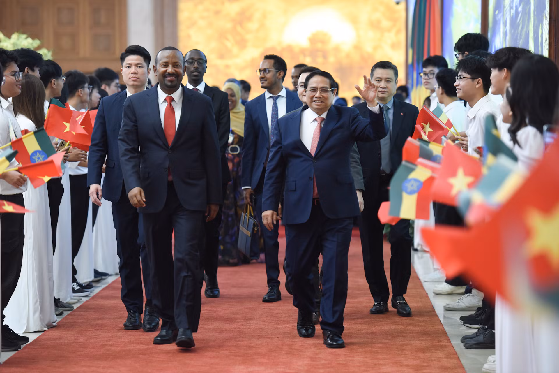 [Ảnh] Hai Thủ tướng chứng kiến Lễ ký kết trao văn kiện hợp tác giữa Việt Nam và Ethiopia ảnh 1