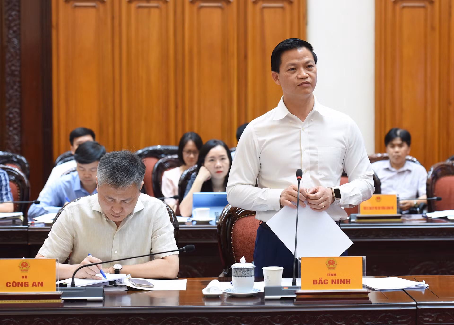 Chủ tịch Ủy ban nhân dân tỉnh Bắc Ninh Vương Quốc Tuấn phát biểu.