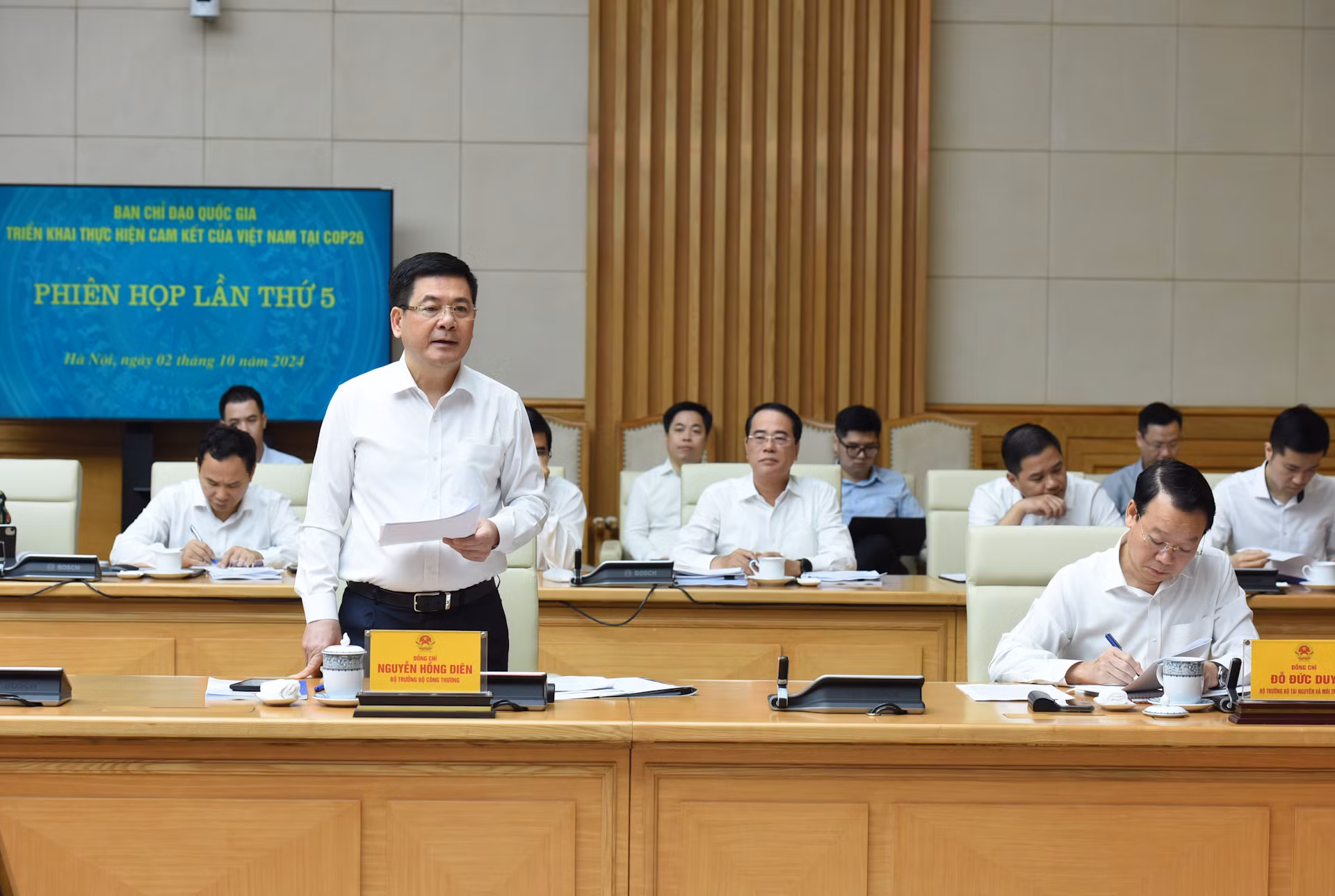 Bộ trưởng Công thương Nguyễn Hồng Diên phát biểu. Bộ trưởng Công thương Nguyễn Hồng Diên phát biểu.