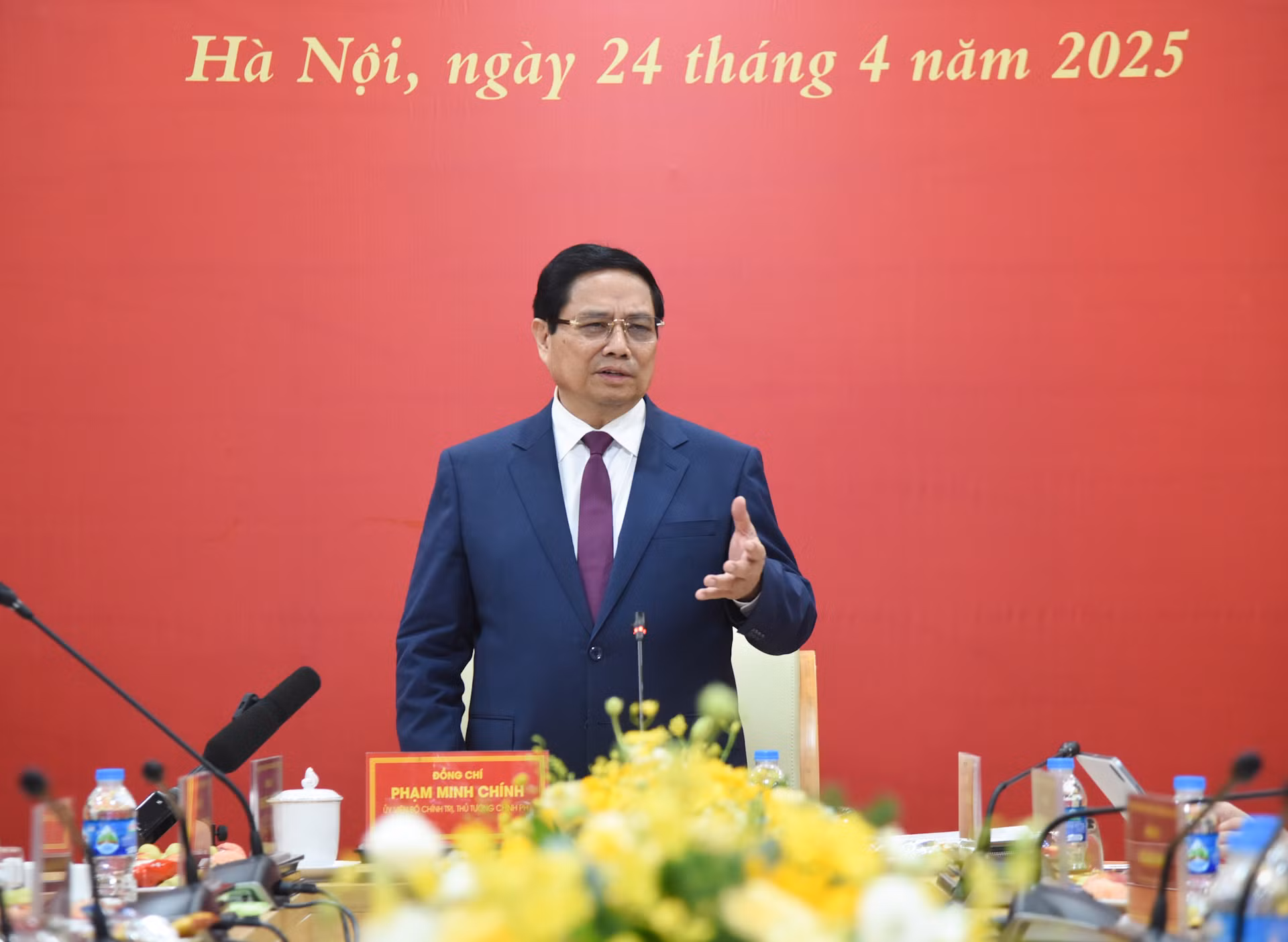 Thủ tướng Phạm Minh Chính phát biểu tại buổi làm việc với lãnh đạo Học viện Công nghệ Bưu chính Viễn thông. Thủ tướng Phạm Minh Chính phát biểu tại buổi làm việc với lãnh đạo Học viện Công nghệ Bưu chính Viễn thông.