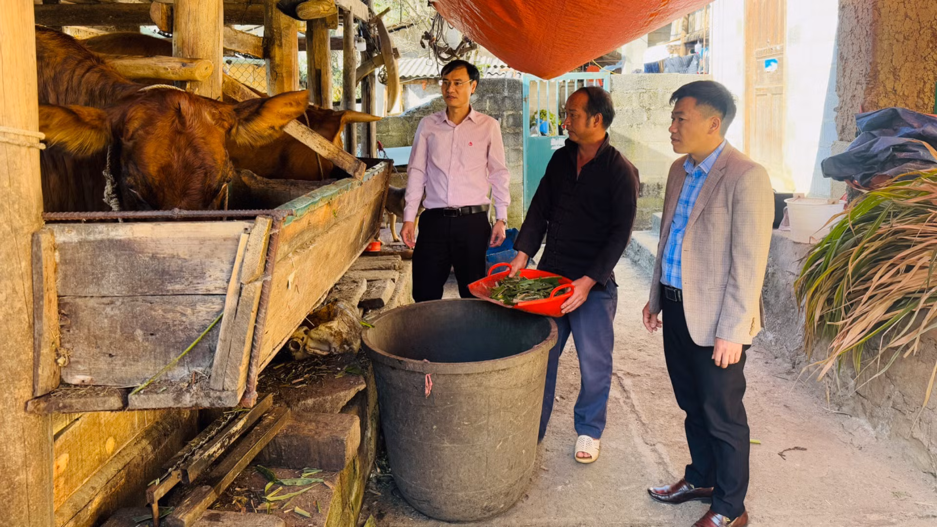 Tín dụng chính sách giúp bà con dân tộc ít người ở Hà Giang thoát nghèo, vươn lên làm giàu.