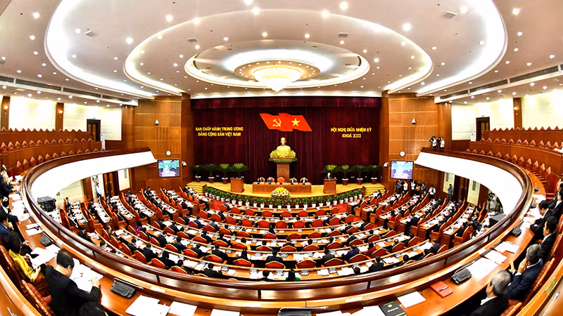 Quang cảnh Hội nghị Trung ương giữa nhiệm kỳ khóa XIII.