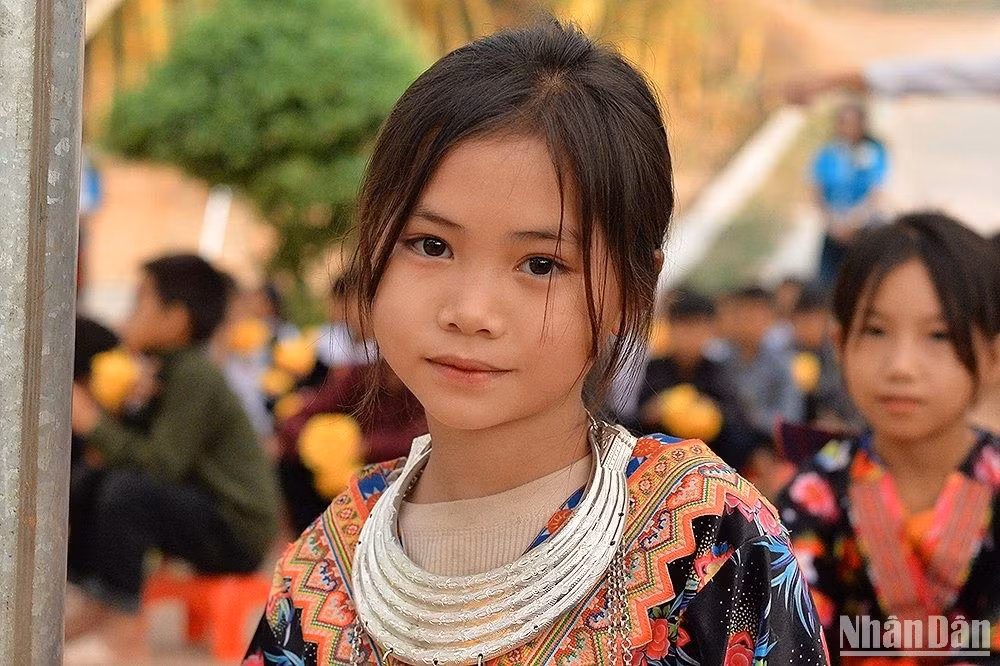 Trong veo, mộc mạc và hồn nhiên những công dân "nhí" vùng cao Nậm Vì