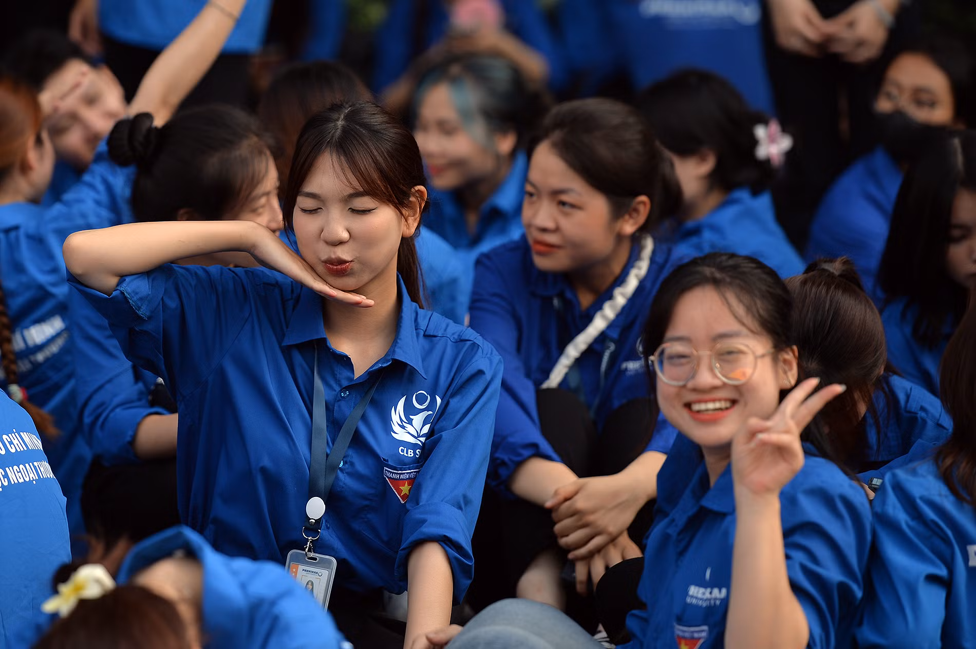 Sự trẻ trung, nhiệt huyết của các chiến sĩ "Mùa hè xanh". Sự trẻ trung, nhiệt huyết của các chiến sĩ "Mùa hè xanh".