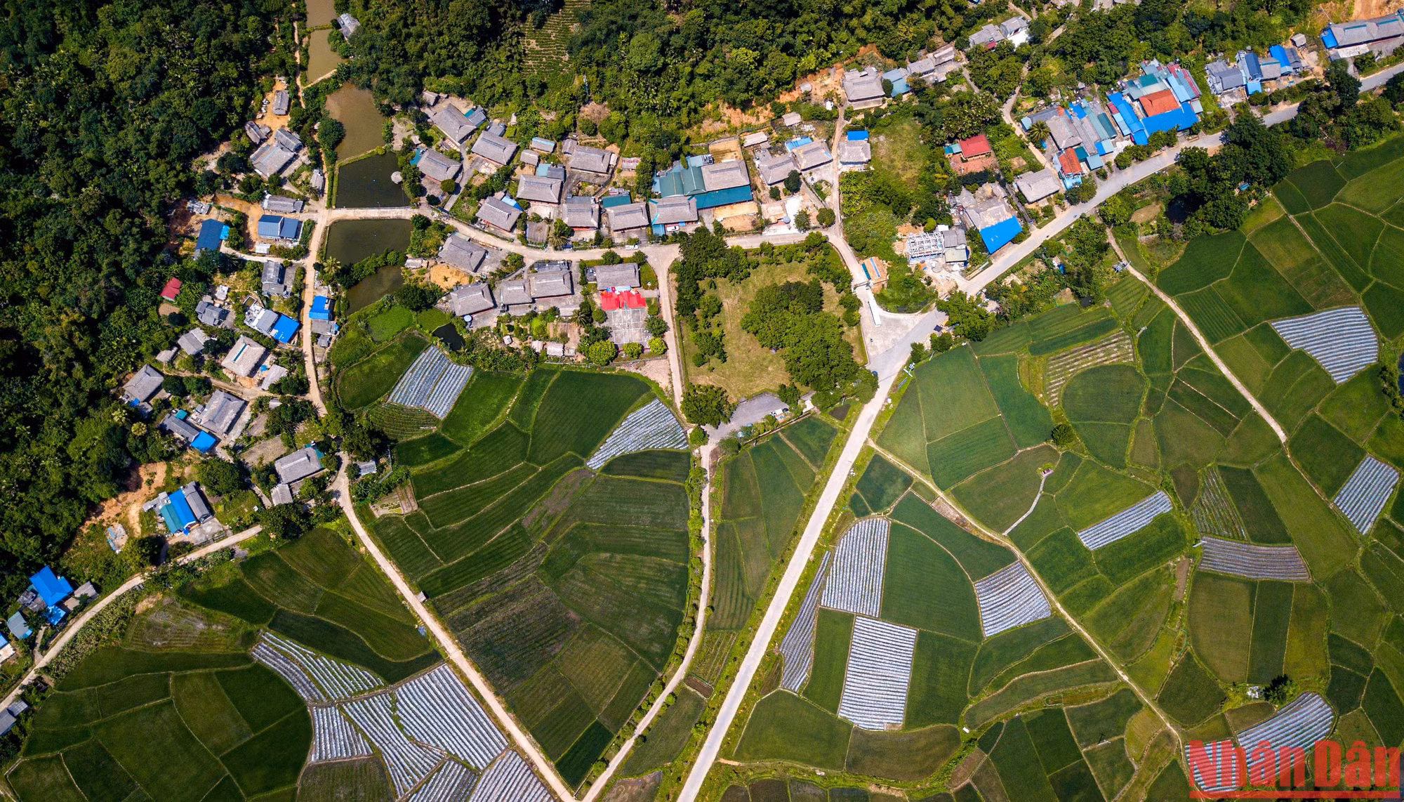 Toàn cảnh làng Kim Long hôm nay.