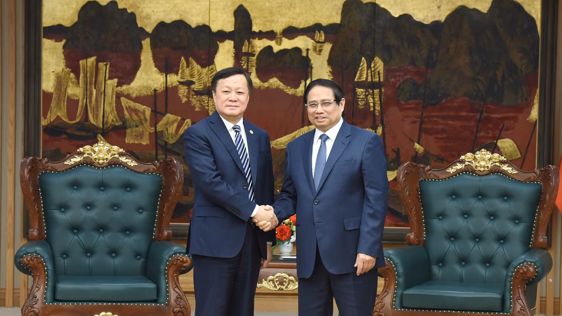 Thủ tướng Phạm Minh Chính tiếp ông Hạ Đông Phong, Chủ tịch Tập đoàn Máy bay thương mại Trung Quốc (COMAC).