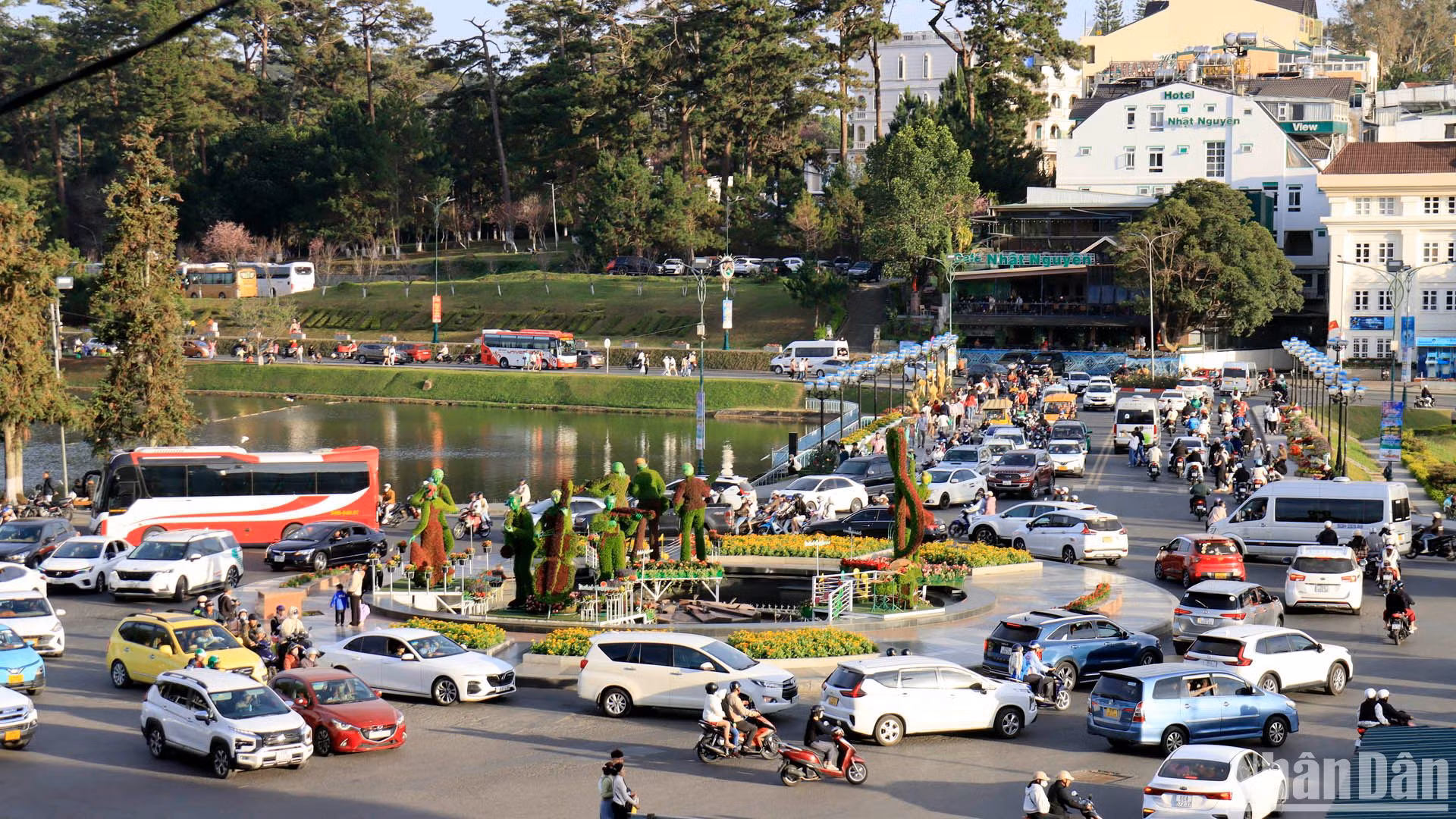 Khu vực trung tâm thành phố Đà Lạt ngày mùng 3 Tết. Khu vực trung tâm thành phố Đà Lạt ngày mùng 3 Tết.