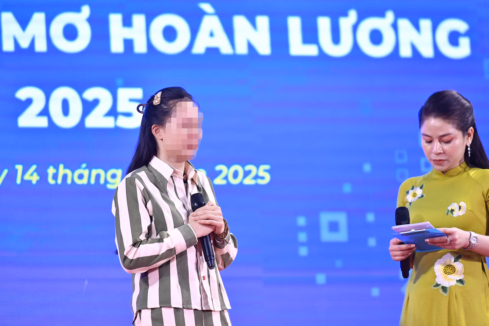 Sinh ra và lớn lên tại một bản làng nghèo khó tại huyện Vân Hồ (tỉnh Sơn La), T.T.Y. (bên trái trong ảnh) sớm phải đối mặt với sóng gió cuộc đời. Do số phận đưa đẩy, chị Y. đã dính vào vòng lao lý khi tuổi đời còn rất trẻ và phải thụ án tại trại giam Quyết Tiến. Sinh ra và lớn lên tại một bản làng nghèo khó tại huyện Vân Hồ (tỉnh Sơn La), T.T.Y. (bên trái trong ảnh) sớm phải đối mặt với sóng gió cuộc đời. Do số phận đưa đẩy, chị Y. đã dính vào vòng lao lý khi tuổi đời còn rất trẻ và phải thụ án tại trại giam Quyết Tiến.