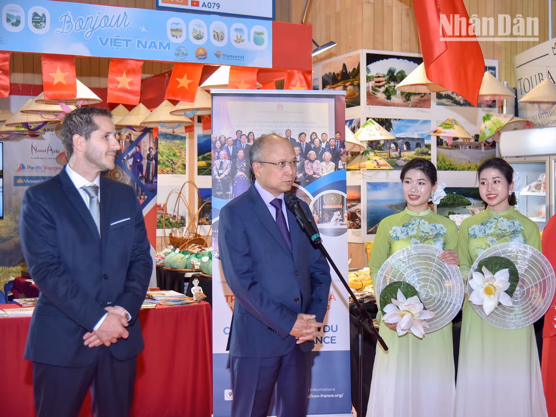 Về phần mình, Đại sứ Việt Nam tại Pháp Đinh Toàn Thắng nhấn mạnh tầm quan trọng của Hội chợ quốc tế Paris trong việc quảng bá văn hóa, du lịch và sản phẩm Việt Nam tại Pháp và châu Âu.