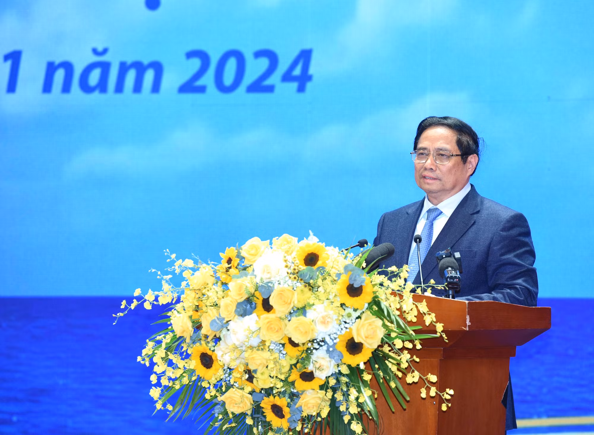 Thủ tướng Phạm Minh Chính phát biểu chỉ đạo hội nghị. Thủ tướng Phạm Minh Chính phát biểu chỉ đạo hội nghị.