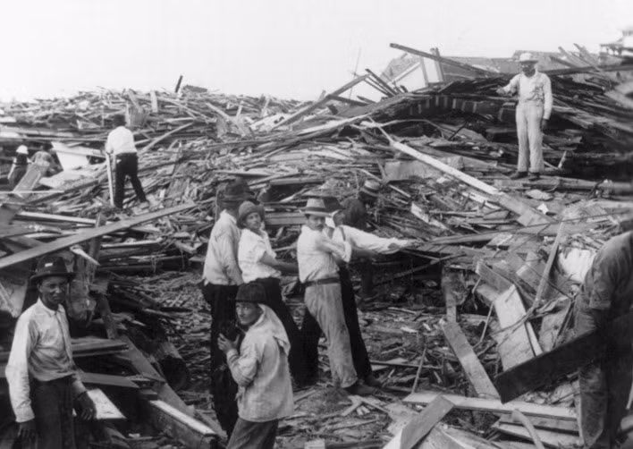 Bão Galveston tấn công thành phố cảng thuộc bang Texas (Mỹ) năm 1900. (Ảnh: Thư viện Quốc hội Mỹ/Reuters) Bão Galveston tấn công thành phố cảng thuộc bang Texas (Mỹ) năm 1900. (Ảnh: Thư viện Quốc hội Mỹ/Reuters)