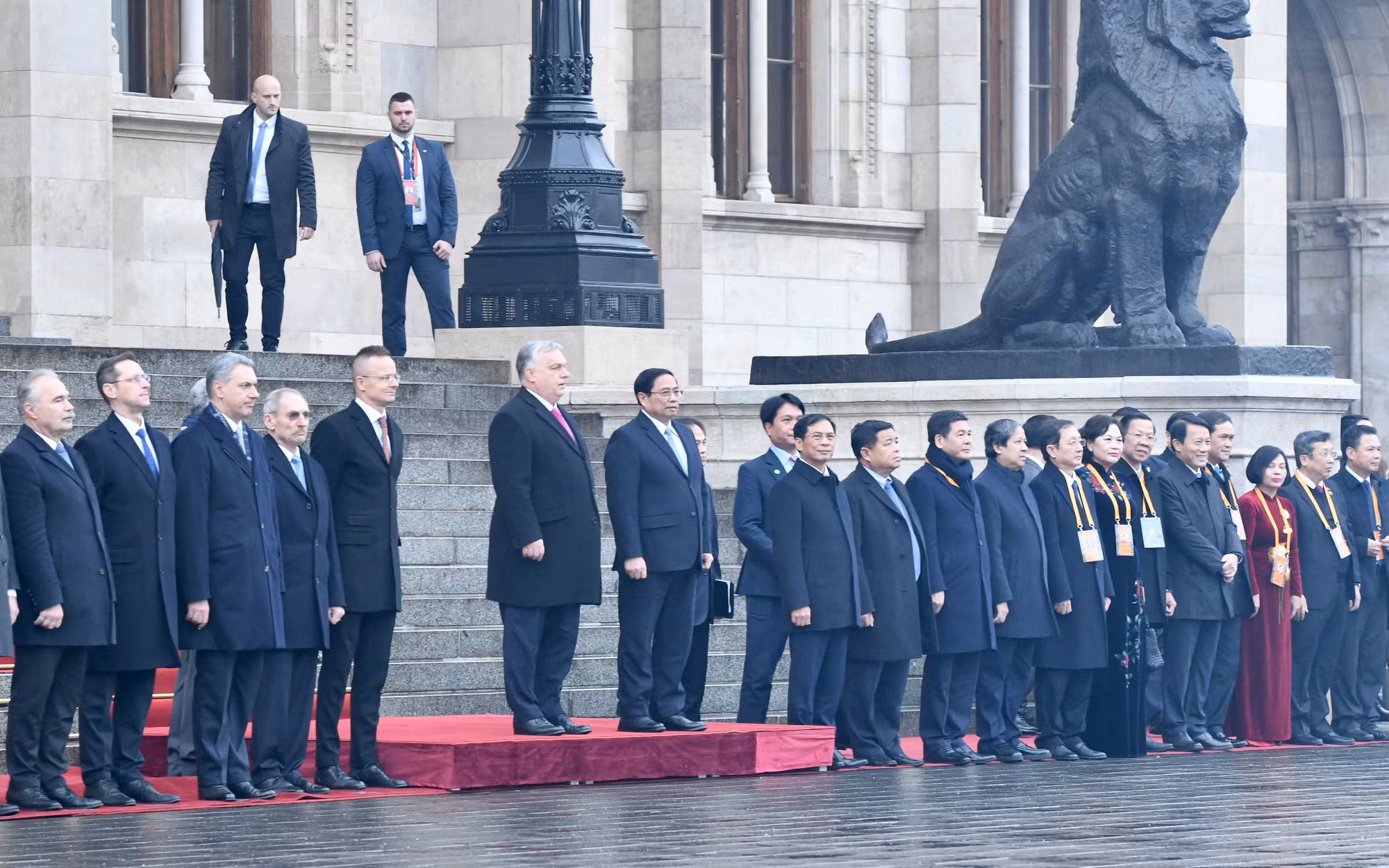 [Ảnh] Lễ đón Thủ tướng Phạm Minh Chính thăm chính thức Hungary ảnh 7