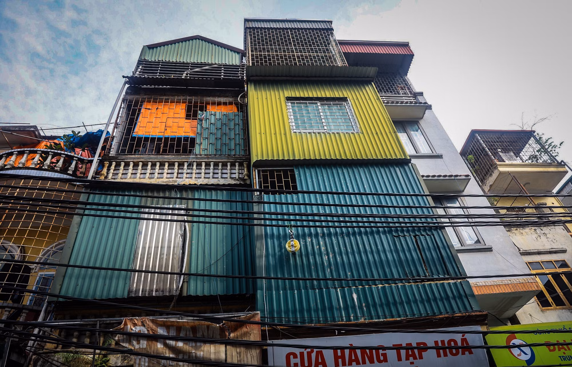 Kín mít không lối thoát...