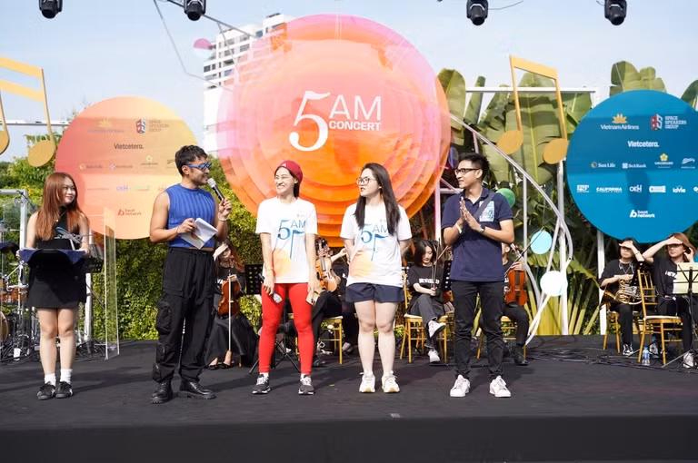 [Ảnh] Dàn nghệ sĩ nổi tiếng "cháy" hết mình với 5AM - Cùng đón bình minh ảnh 12