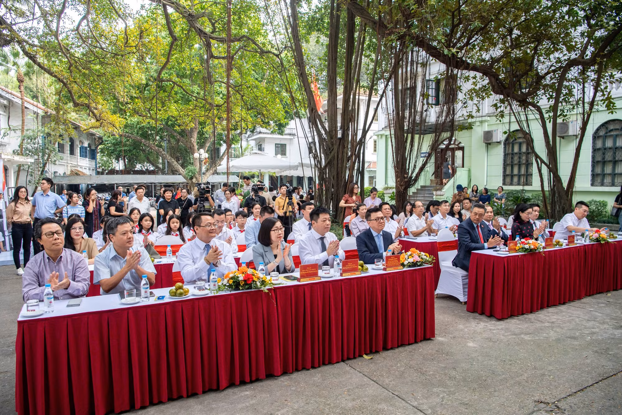 Chiều 9/10, Báo Nhân Dân tổ chức Lễ khai mạc Triển lãm tương tác Cột cờ Hà Nội và giới thiệu Phụ san đặc biệt dịp kỷ niệm 70 năm Ngày Giải phóng Thủ đô. Chiều 9/10, Báo Nhân Dân tổ chức Lễ khai mạc Triển lãm tương tác Cột cờ Hà Nội và giới thiệu Phụ san đặc biệt dịp kỷ niệm 70 năm Ngày Giải phóng Thủ đô.