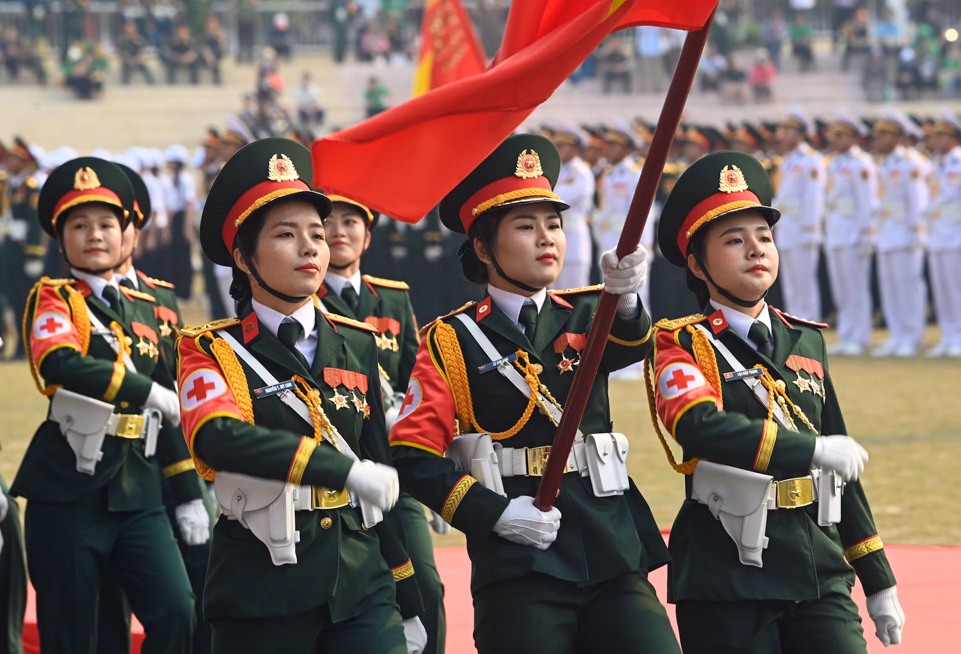 Các nữ sĩ quan Quân y góp phần vào thắng lợi của Chiến dịch Điện Biên Phủ và các cuộc chiến tranh giải phóng đất nước, bảo vệ Tổ quốc xứng đáng với lời Bác Hồ dạy “Lương y như từ mẫu”.