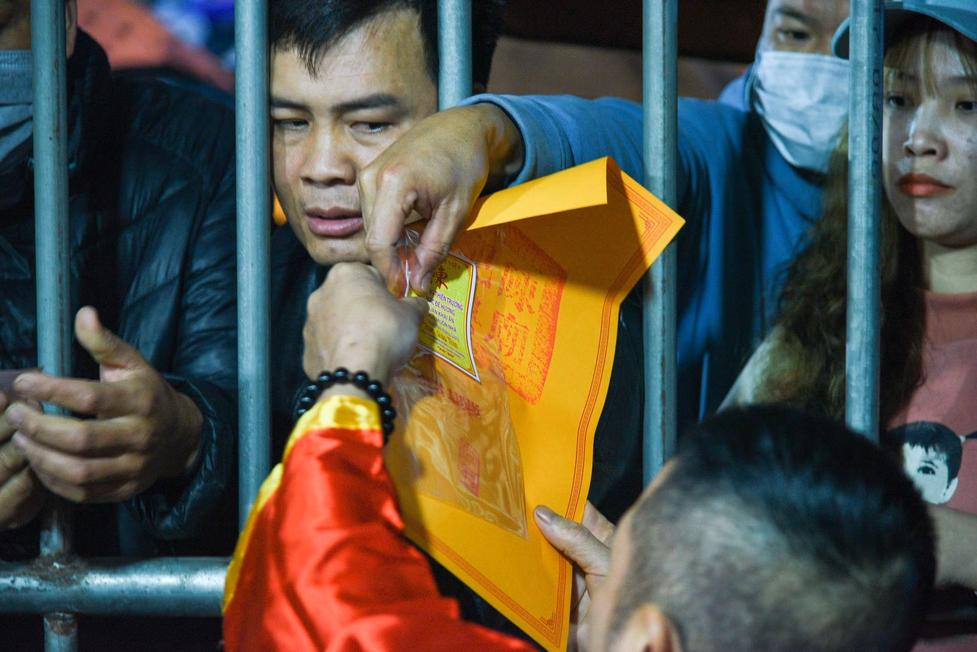 Trao ấn đền Trần đầu năm...