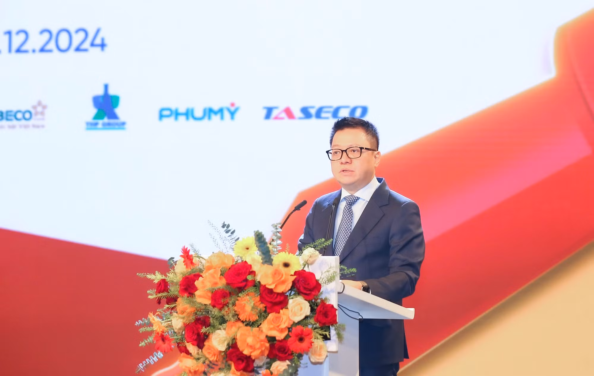 Đồng chí Lê Quốc Minh, Ủy viên Trung ương Đảng, Tổng Biên tập Báo Nhân Dân, Phó Trưởng Ban Tuyên giáo Trung ương, Chủ tịch Hội Nhà báo Việt Nam phát biểu tại Lễ trao giải.