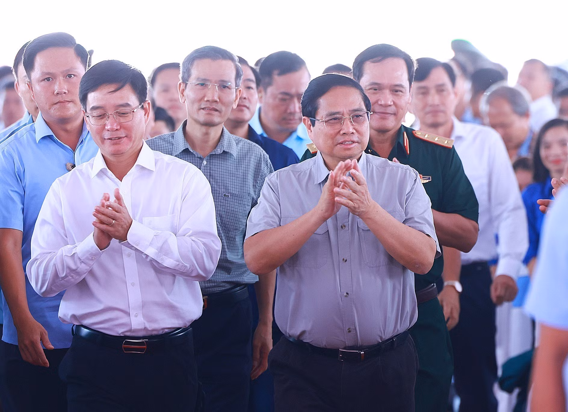 Thủ tướng Phạm Minh Chính đến dự Lễ phát động đợt thi đua cao điểm "500 ngày đêm thi đua hoàn thành 3.000km đường bộ cao tốc".