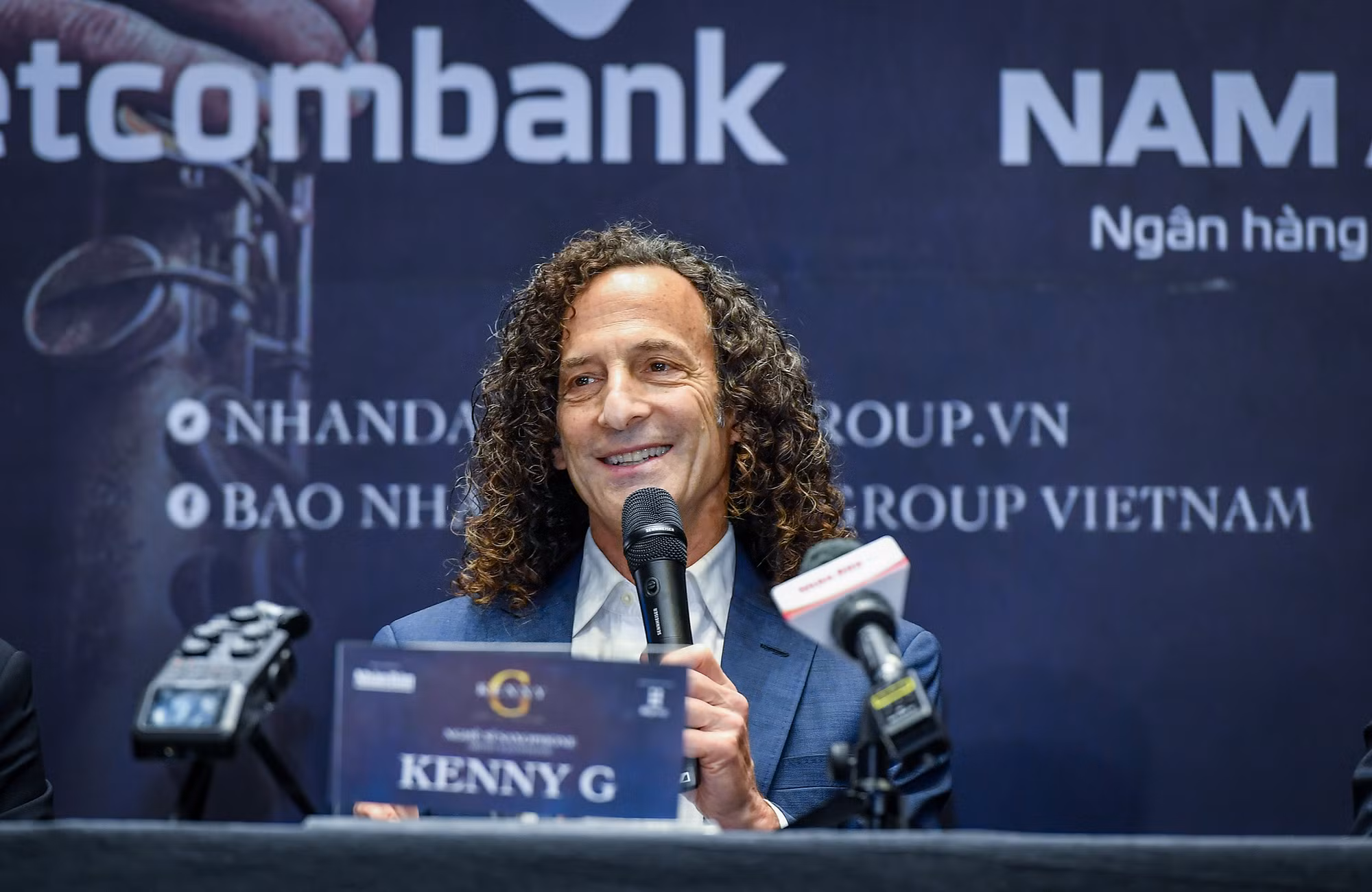 [Ảnh] Buổi gặp gỡ báo chí của Kenny G trước ngày công diễn ảnh 9