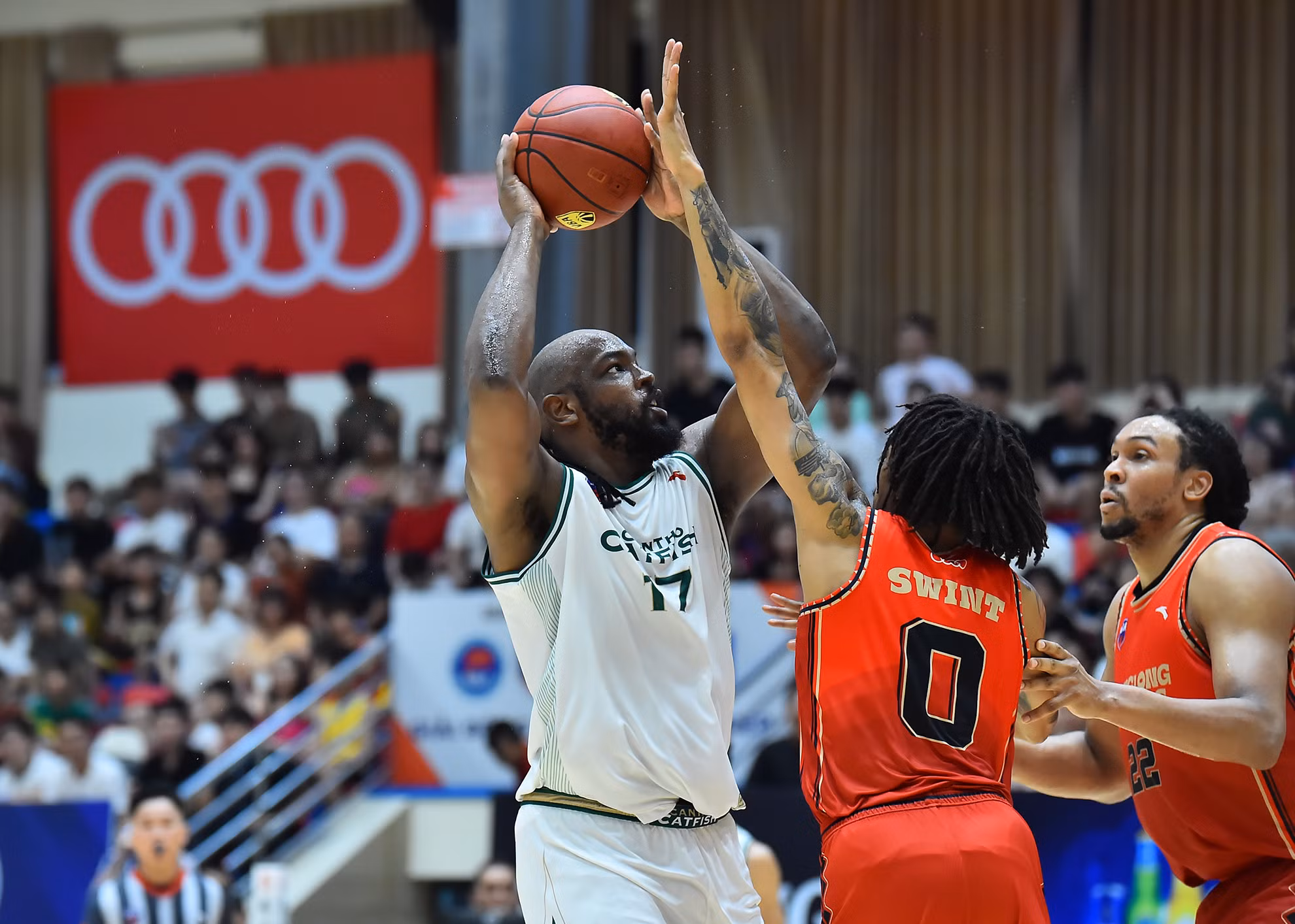 [Ảnh] VBA 2023: Thang Long Warriors thắng nhọc Cantho Catfish ảnh 8