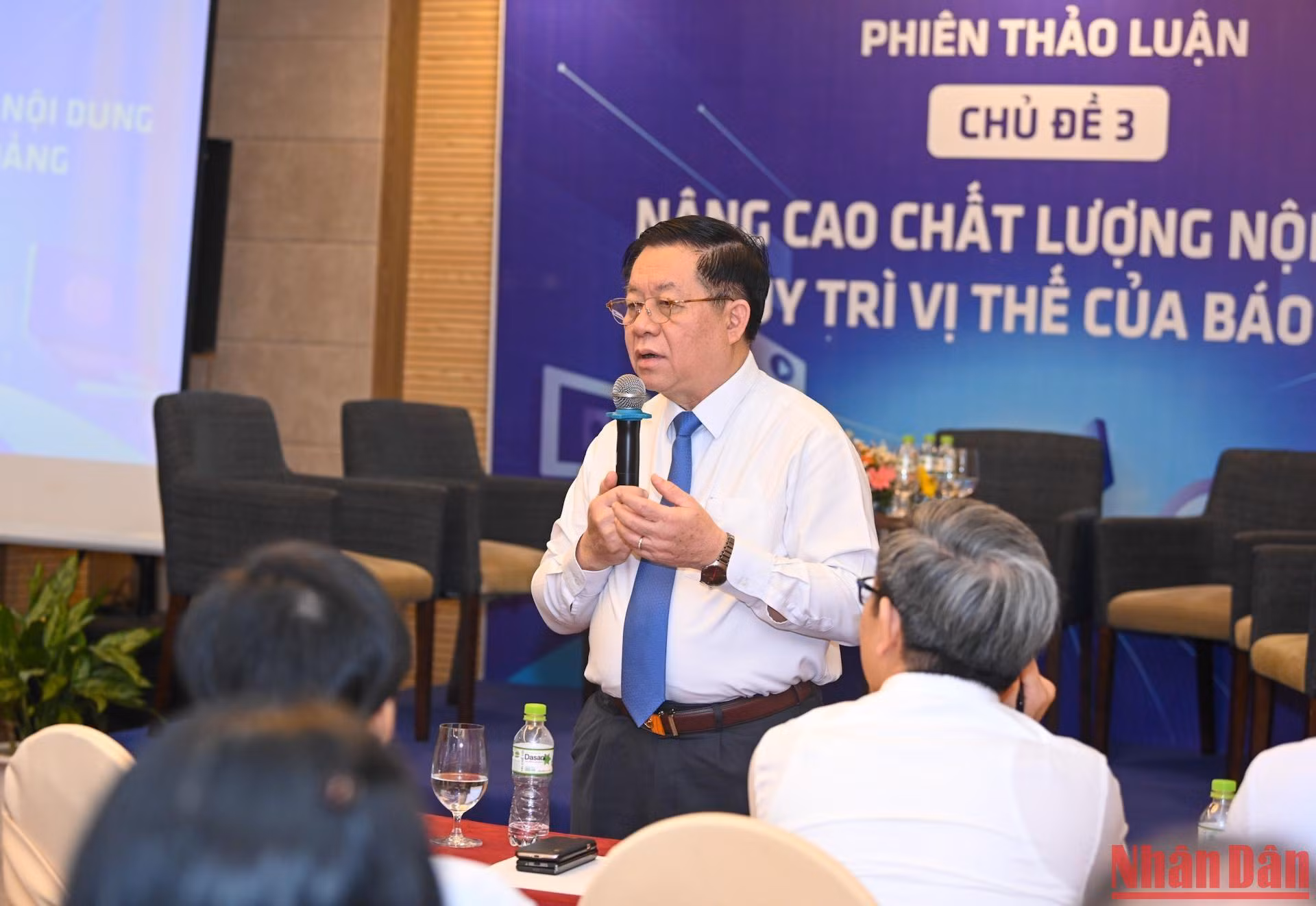 Đồng chí Nguyễn Trọng Nghĩa, Bí thư Trung ương Đảng, Trưởng ban Tuyên giáo Trung ương phát biểu chỉ đạo tại phiên thảo luận thứ ba.