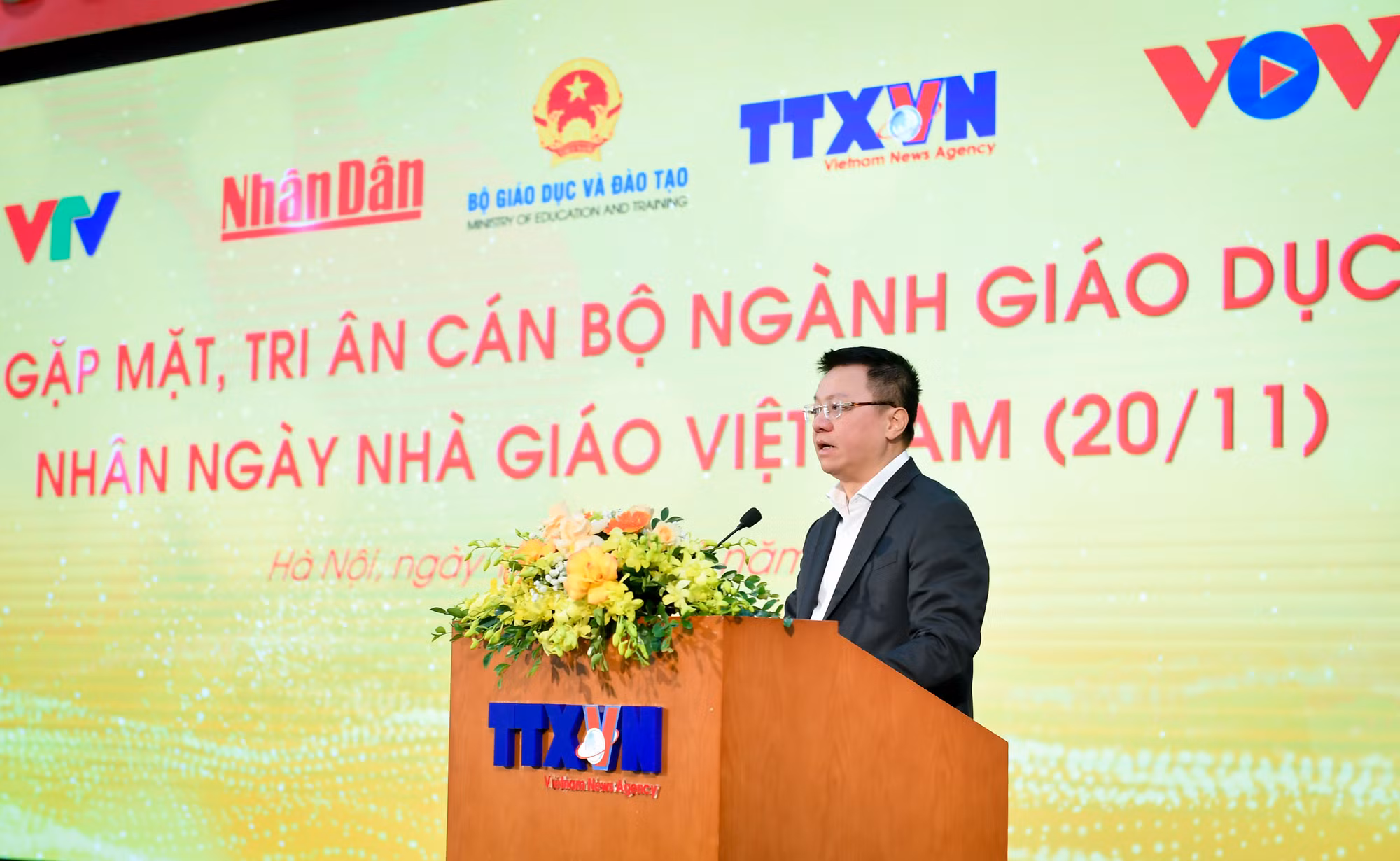 [Ảnh] Chương trình gặp mặt, tri ân nhân kỷ niệm ngày Nhà giáo Việt Nam 20/11 ảnh 2