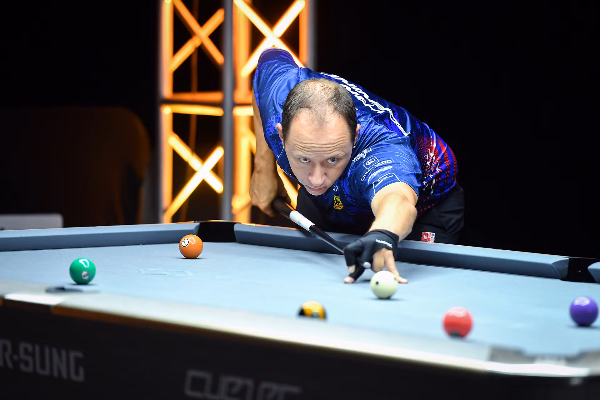 Tay cơ người Mỹ Shane Van Boening (Top 2 Thế Giới) đã quá quen thuộc với người hâm mộ billiards Việt Nam và cả thế giới.