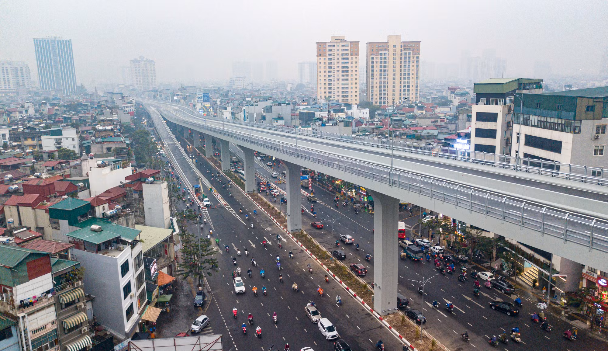 Nhà thầu thi công áp dụng công nghệ đổ bê-tông tại chỗ trên giàn giáo di động RSS (đà giáo di chuyển phía trên dầm), lần đầu được thực hiện tại Việt Nam.