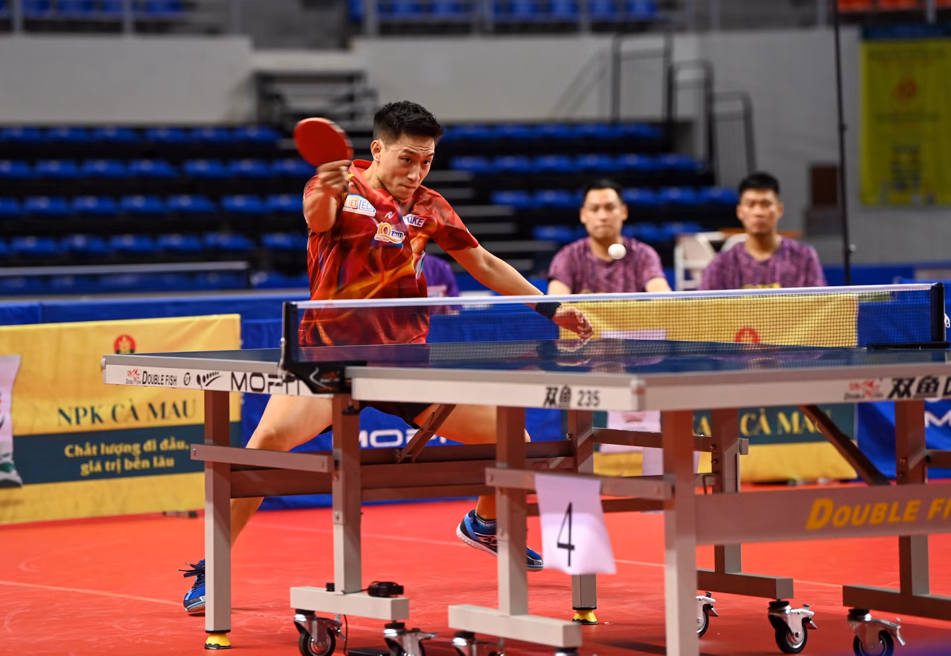 Với những pha bóng dứt điểm mạnh mẽ và chính xác, Anh Tú đã giành thắng lợi với tỷ số 3-0, mang về lợi thế đầu tiên cho Hà Nội.