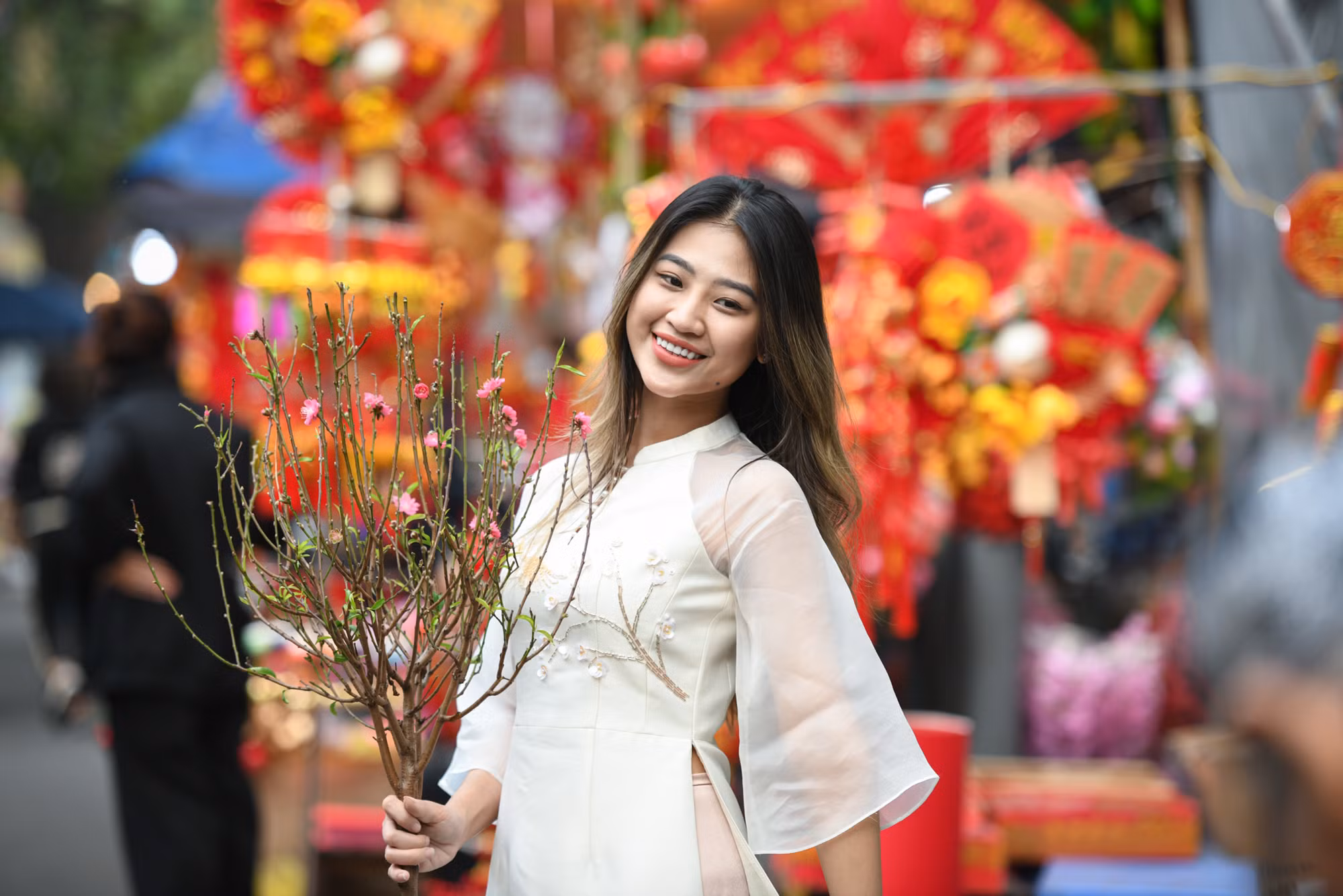 [Ảnh] Không khí Tết đến thật gần nơi chợ hoa Hàng Lược