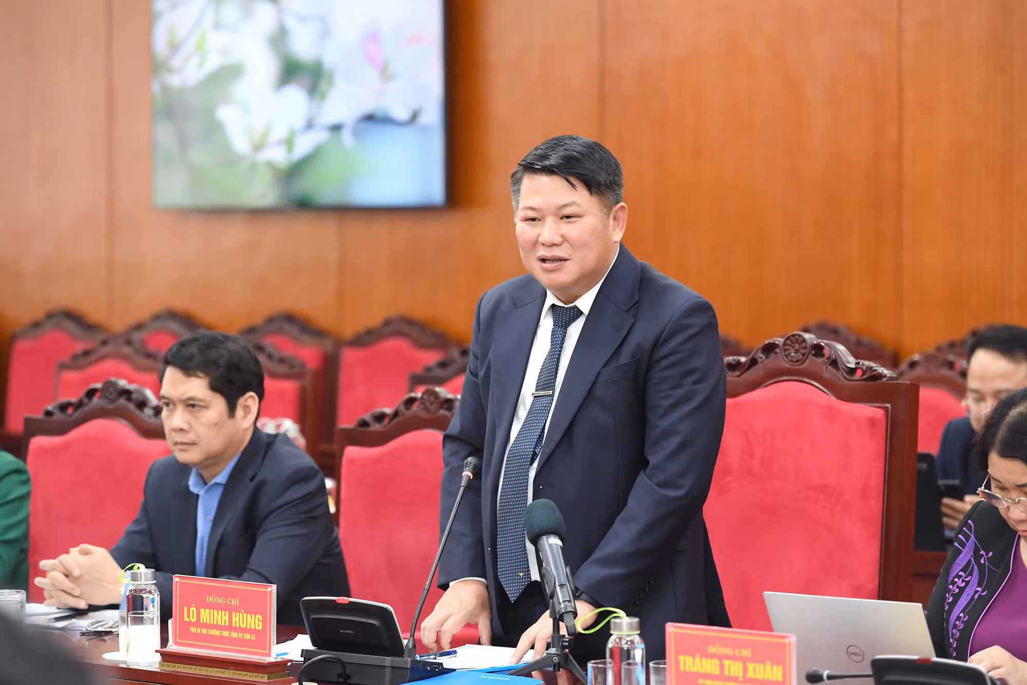 Thay mặt Ban Thường vụ Tỉnh ủy, đồng chí Lò Minh Hùng, Phó Bí thư Thường trực Tỉnh ủy trân trọng cảm ơn sự đồng hành của Báo Nhân Dân đối với sự phát triển của tỉnh Sơn La.