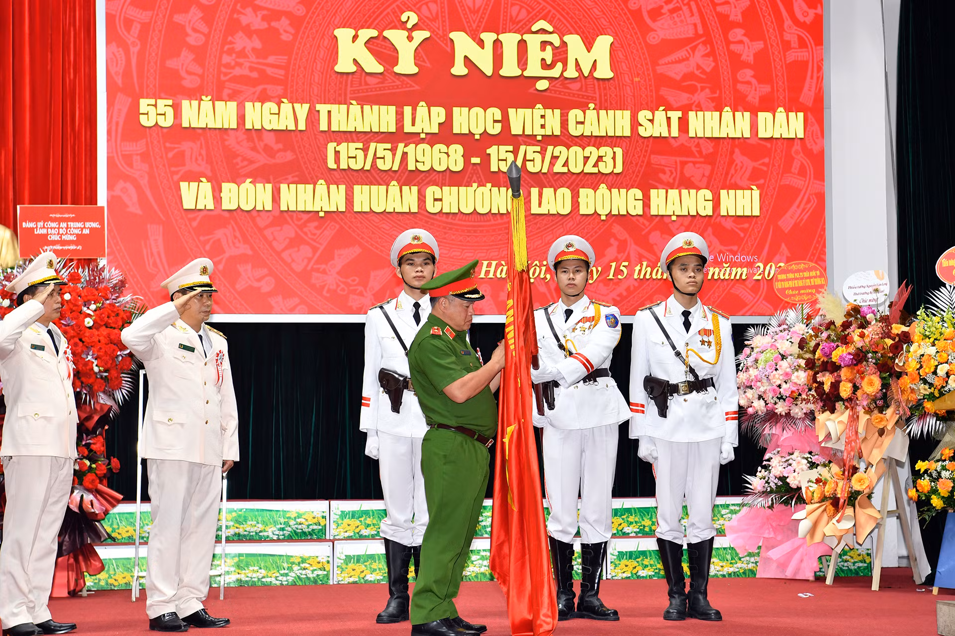 [Ảnh] Học viện Cảnh sát nhân dân kỷ niệm 55 năm Ngày thành lập và đón nhận Huân chương Lao động hạng Nhì ảnh 5