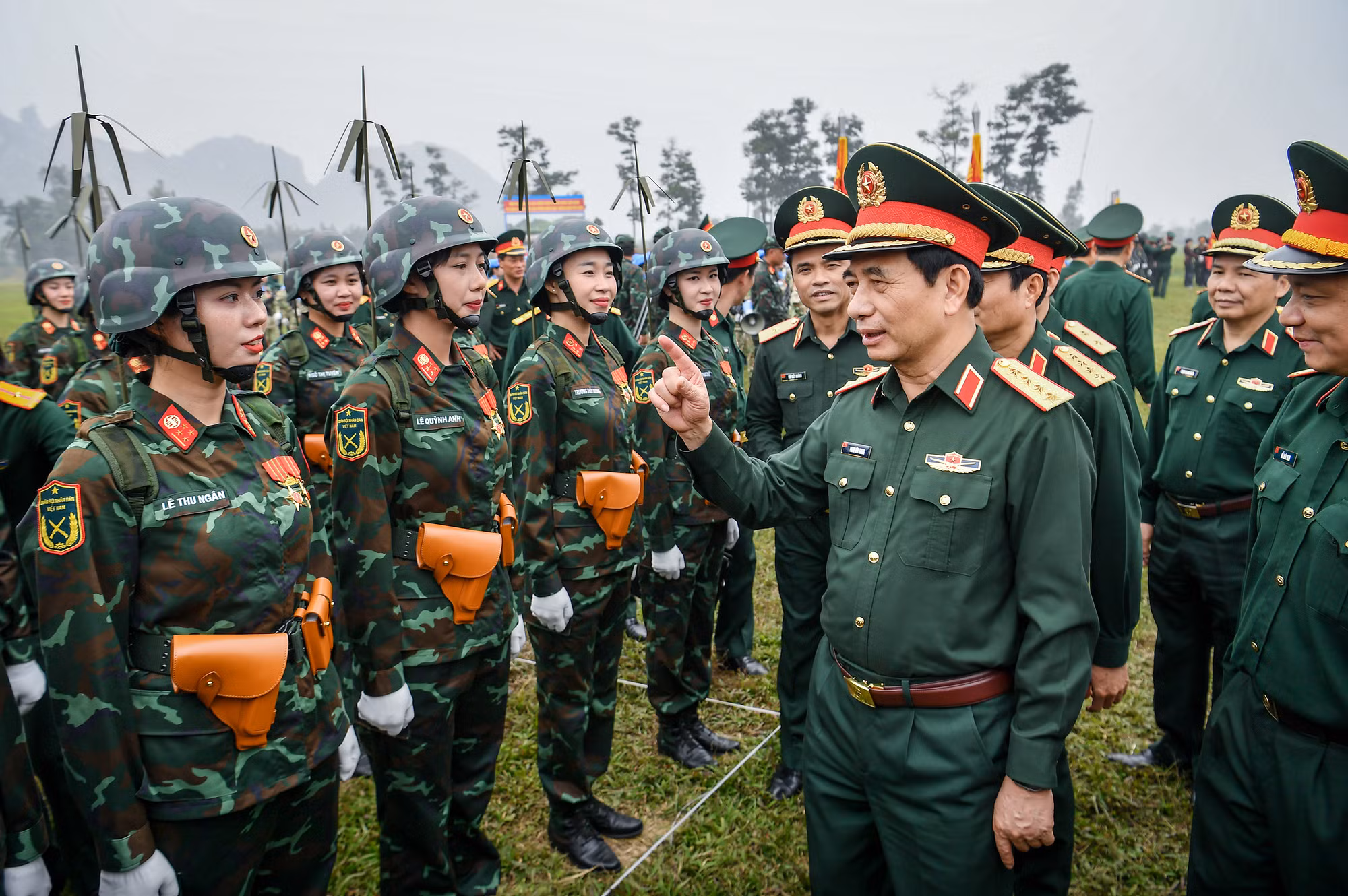 [Ảnh] Bộ trưởng Quốc phòng chủ trì kiểm tra hợp luyện diễu binh, diễu hành 