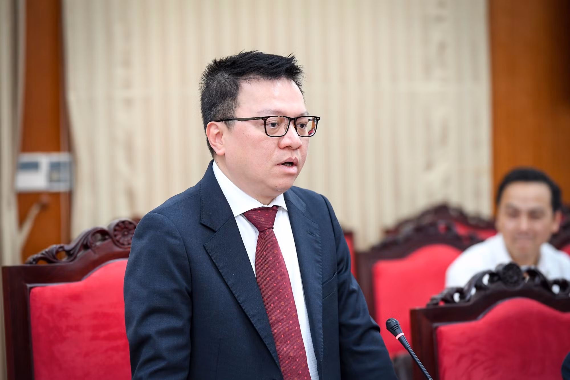 Đồng chí Lê Quốc Minh phát biểu tại buổi làm việc với Tỉnh ủy Sơn La.