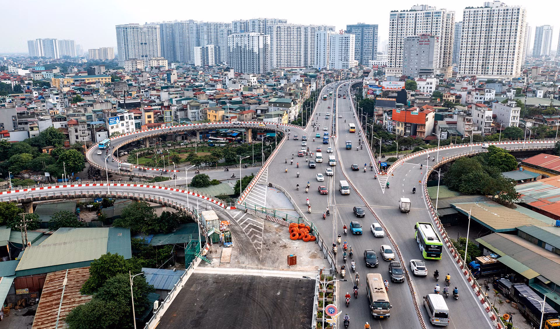 [Ảnh] Ngắm cầu Vĩnh Tuy 2 trước ngày thông xe ảnh 16