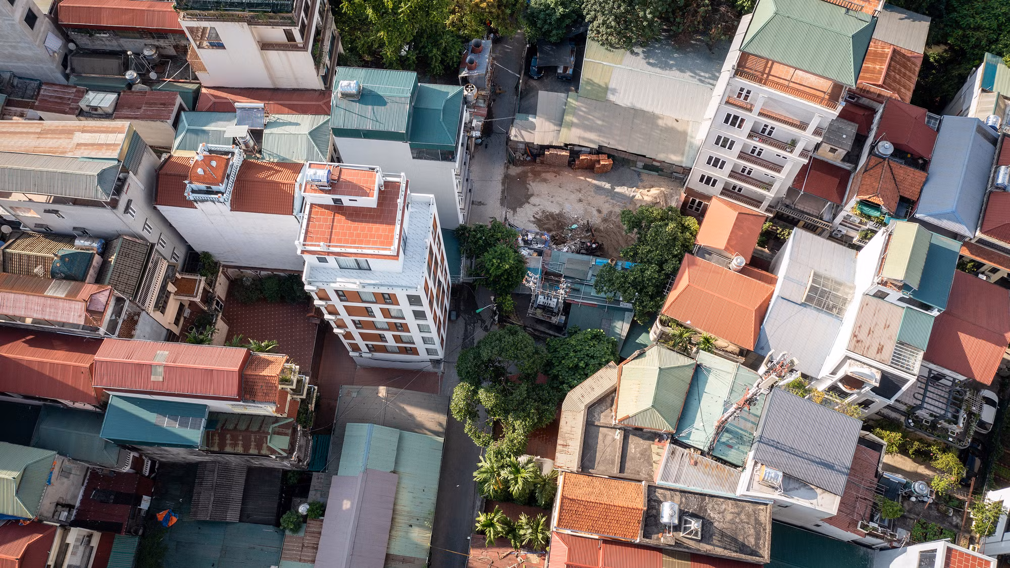 Khu đất dự kiến xây dựng đường giao thông nội bộ, vườn hoa, cây xanh trên đã bị một số hộ biến thành nơi kinh doanh buôn bán phế liệu... Khu đất dự kiến xây dựng đường giao thông nội bộ, vườn hoa, cây xanh trên đã bị một số hộ biến thành nơi kinh doanh buôn bán phế liệu...