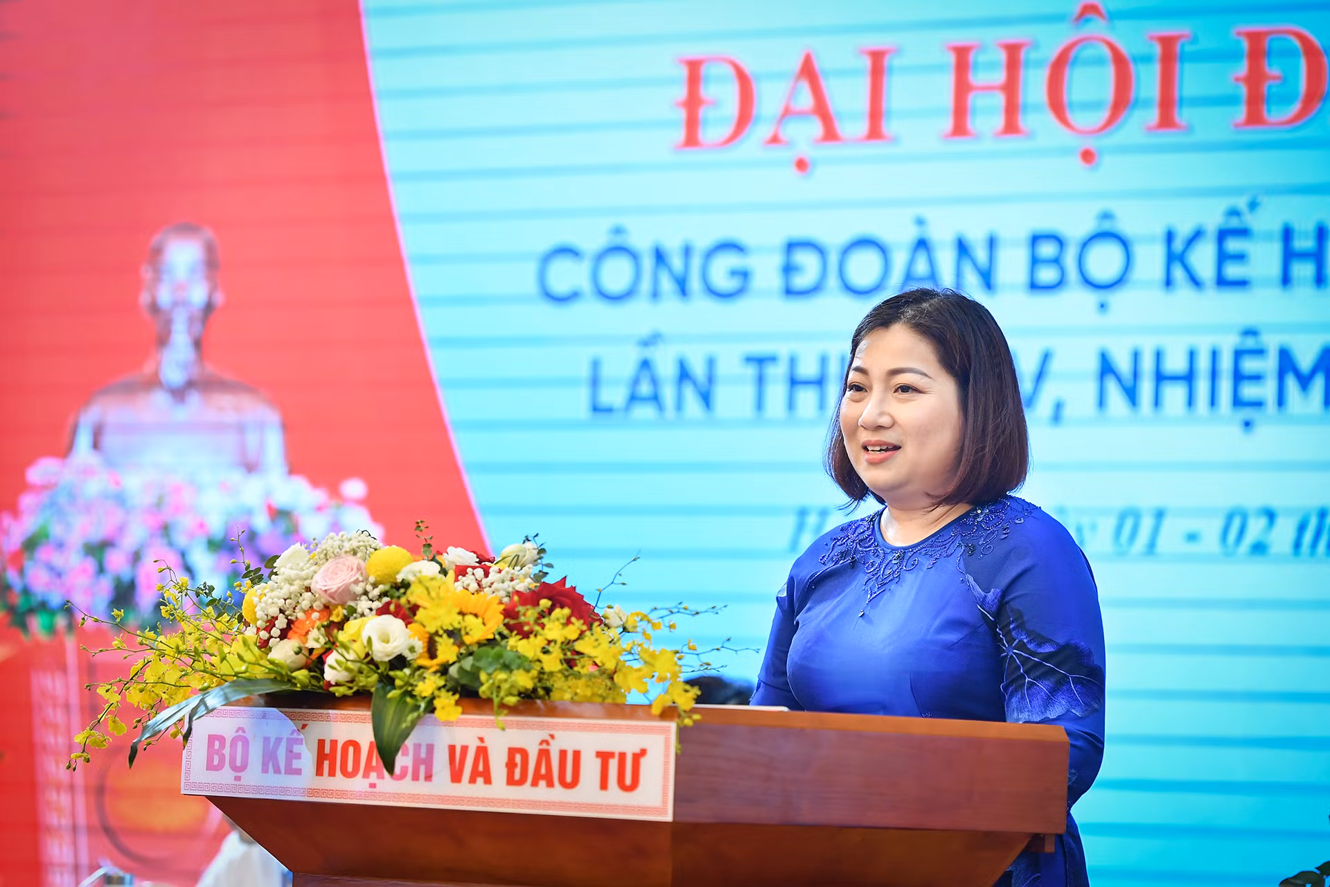 Chủ tịch Công đoàn Bộ Kế hoạch và Đầu tư Lê Thị Tường Thu phát biểu khai mạc Đại hội. Chủ tịch Công đoàn Bộ Kế hoạch và Đầu tư Lê Thị Tường Thu phát biểu khai mạc Đại hội.