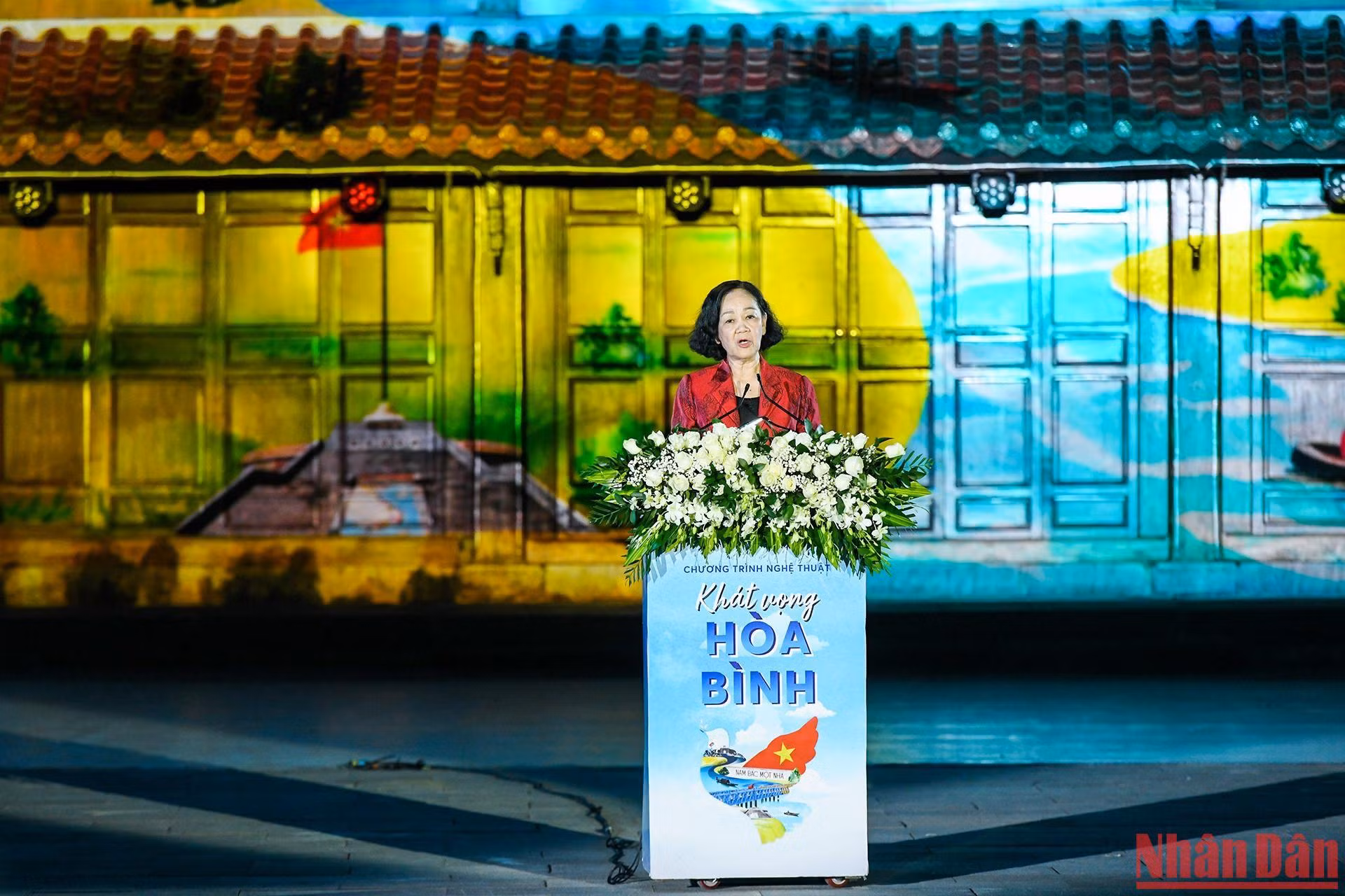 Ủy viên Bộ Chính trị, Bí thư Trung ương Đảng, Trưởng Ban tổ chức Trung ương Trương Thị Mai phát biểu khai mạc chương trình.