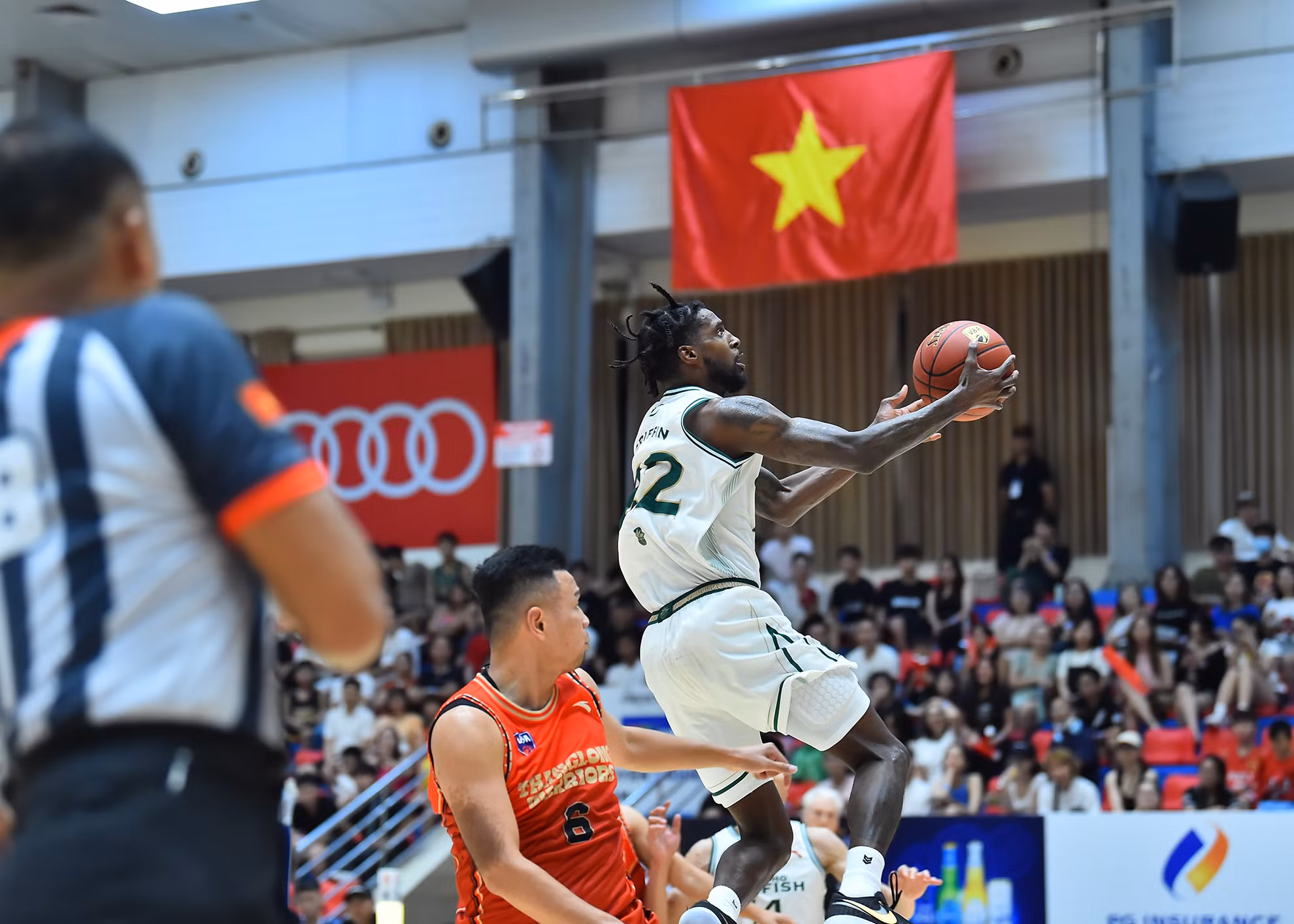 [Ảnh] VBA 2023: Thang Long Warriors thắng nhọc Cantho Catfish ảnh 2