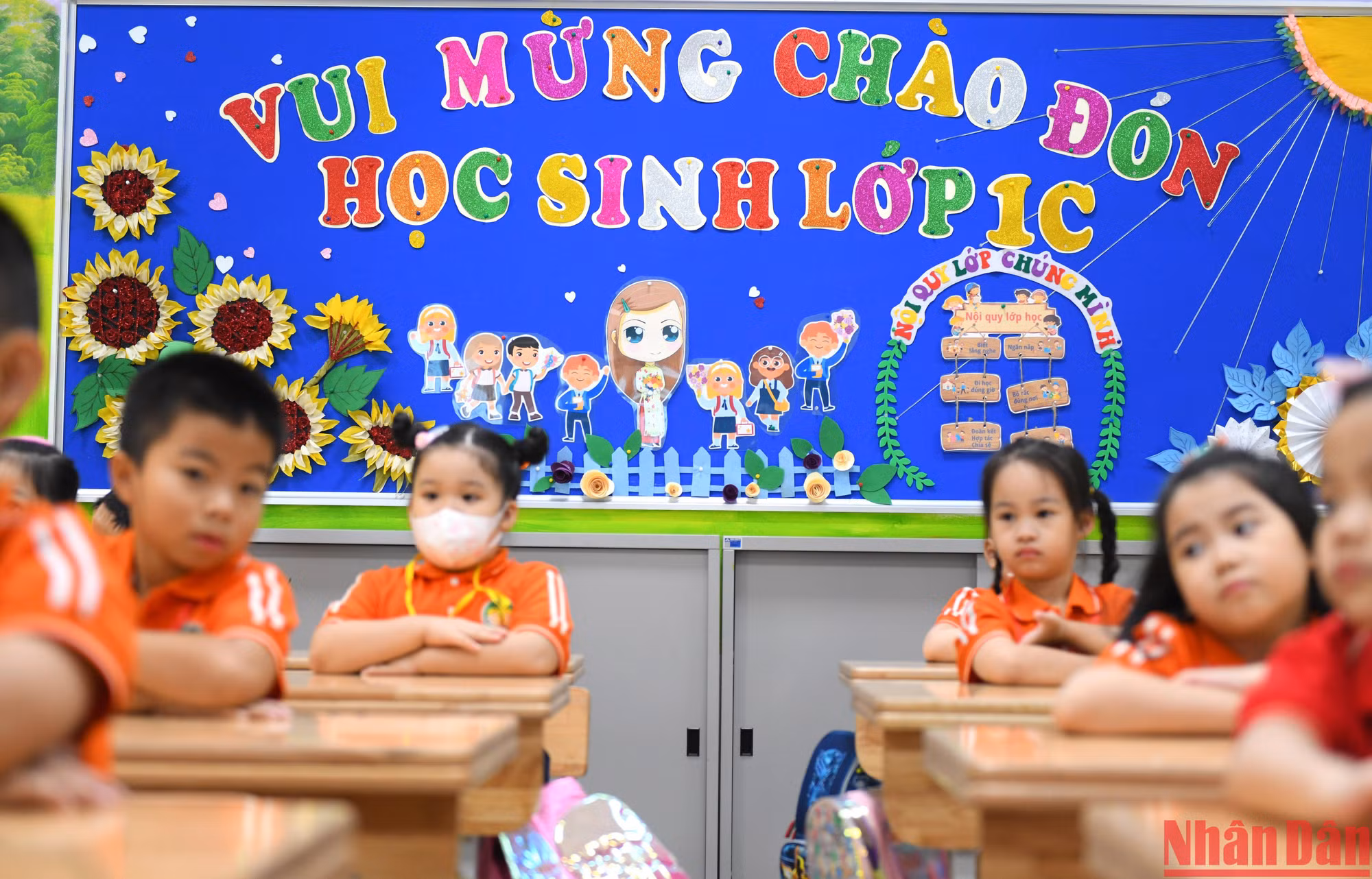 Chào đón các bạn học sinh lớp 1 nha!