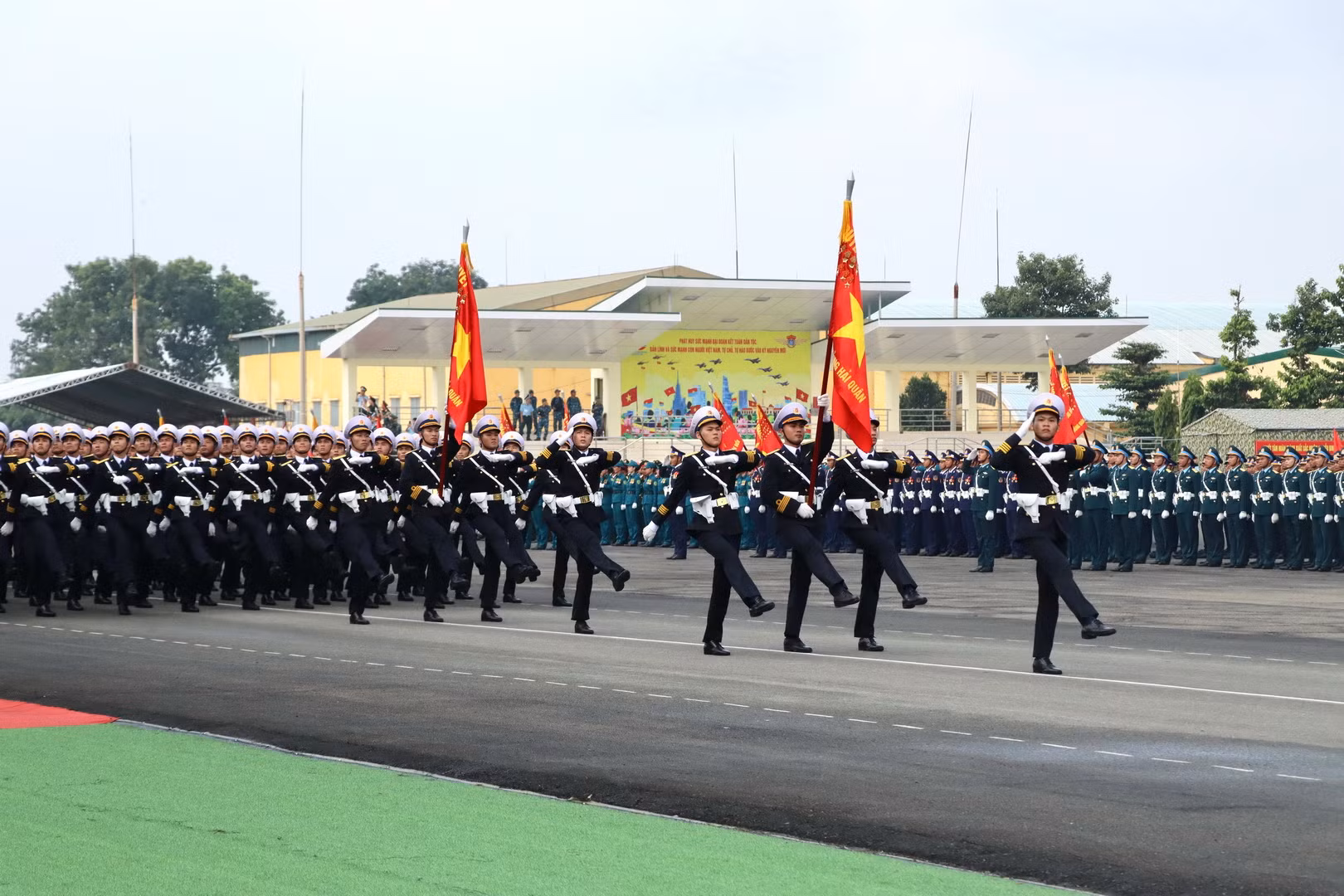 Khối sĩ quan Hải quân.