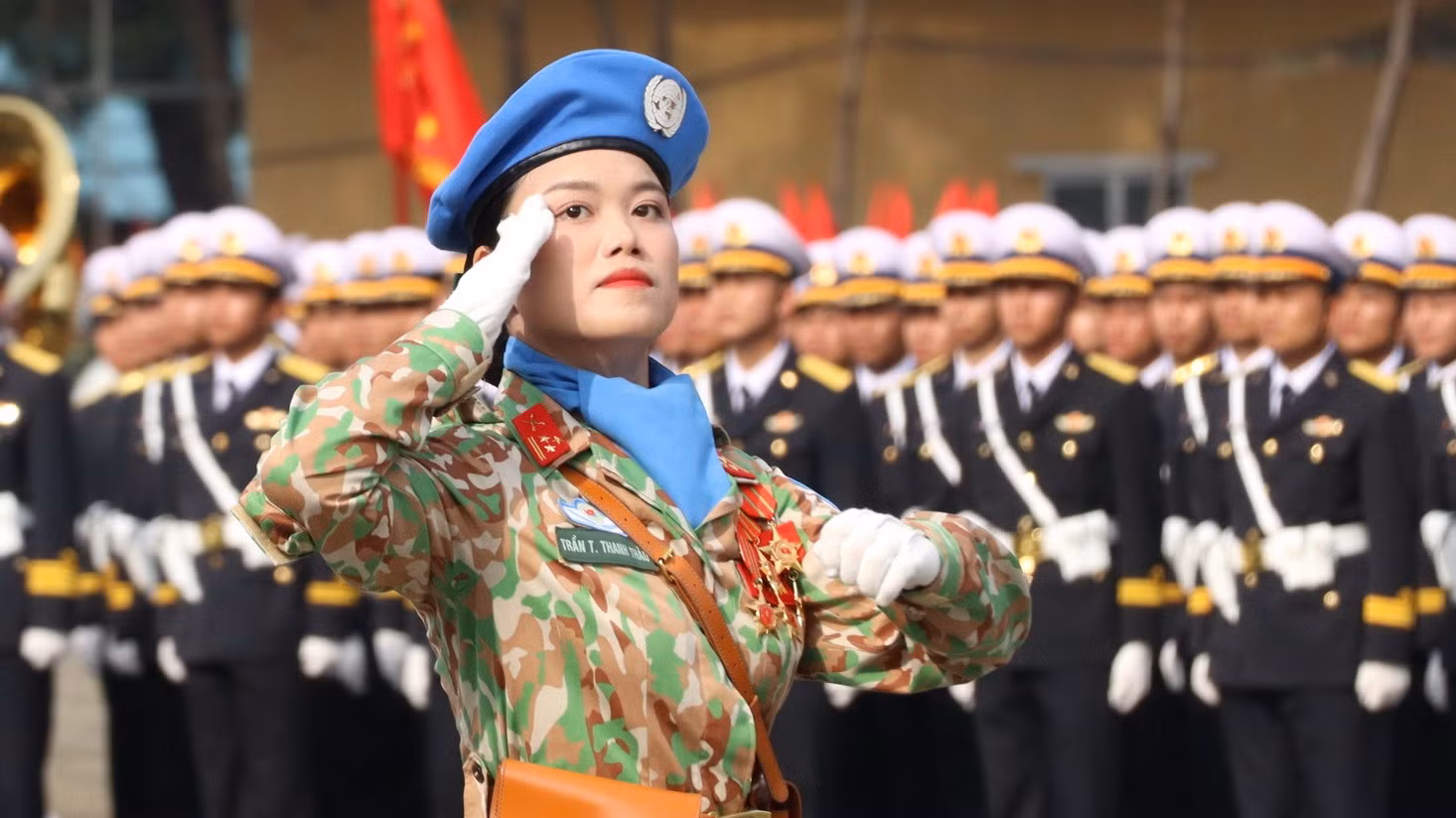 Nữ Khối trưởng Khối sĩ quan Gìn giữ hòa bình.