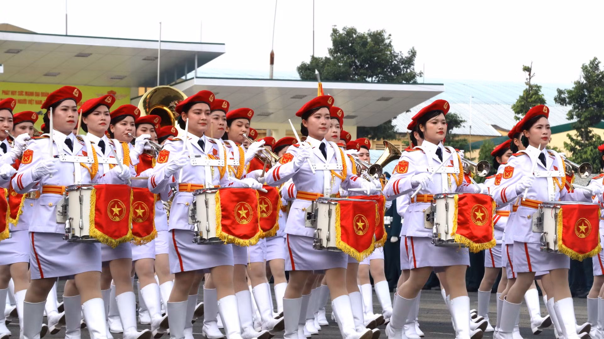 Khối nữ Quân nhạc. Khối nữ Quân nhạc.