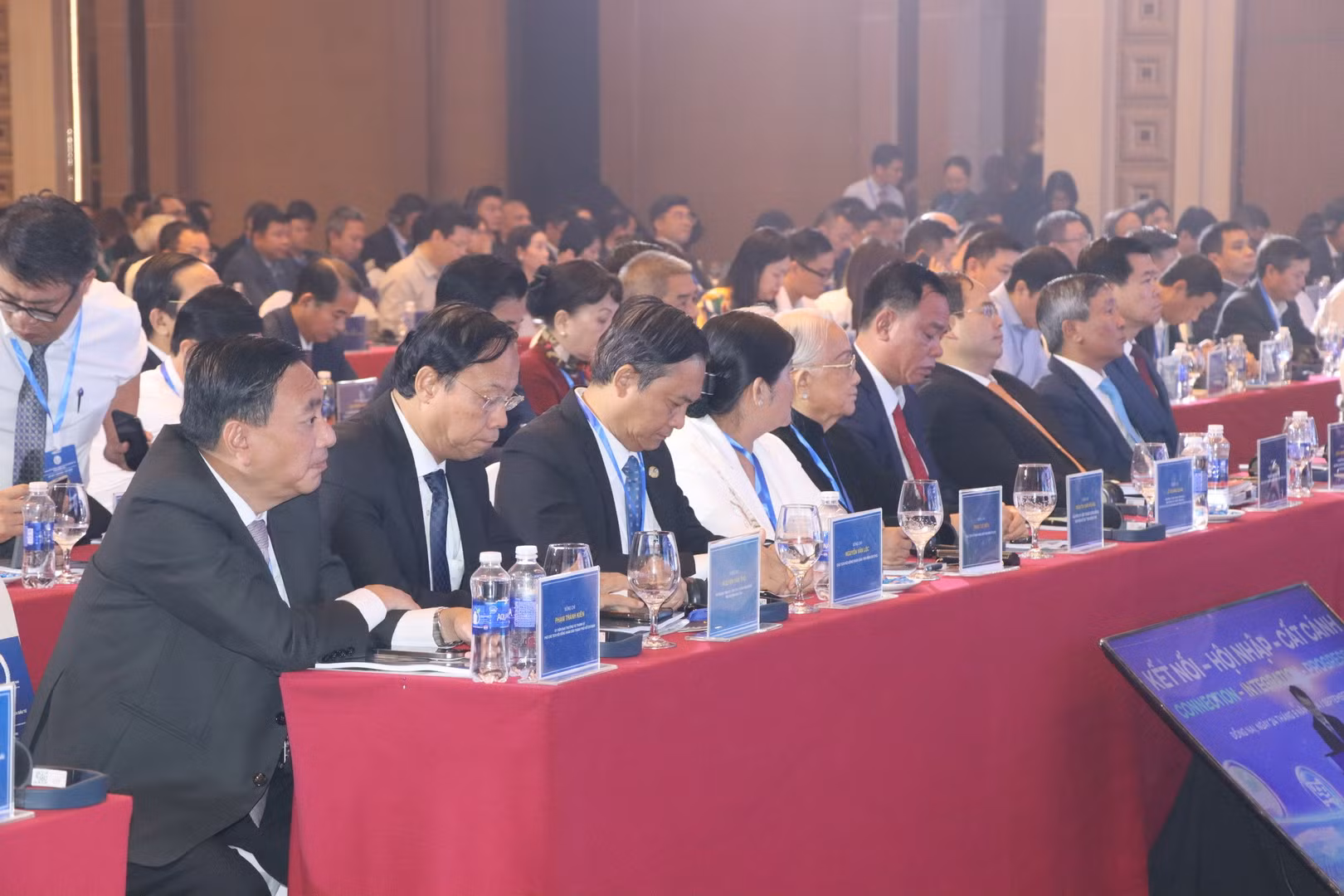 Các đại biểu tham dự Hội nghị.