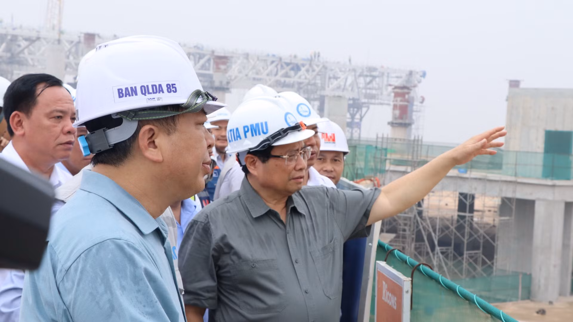 Thủ tướng Phạm Minh Chính thị sát tại tầng 4 nhà ga hành khách sân bay Long Thành.