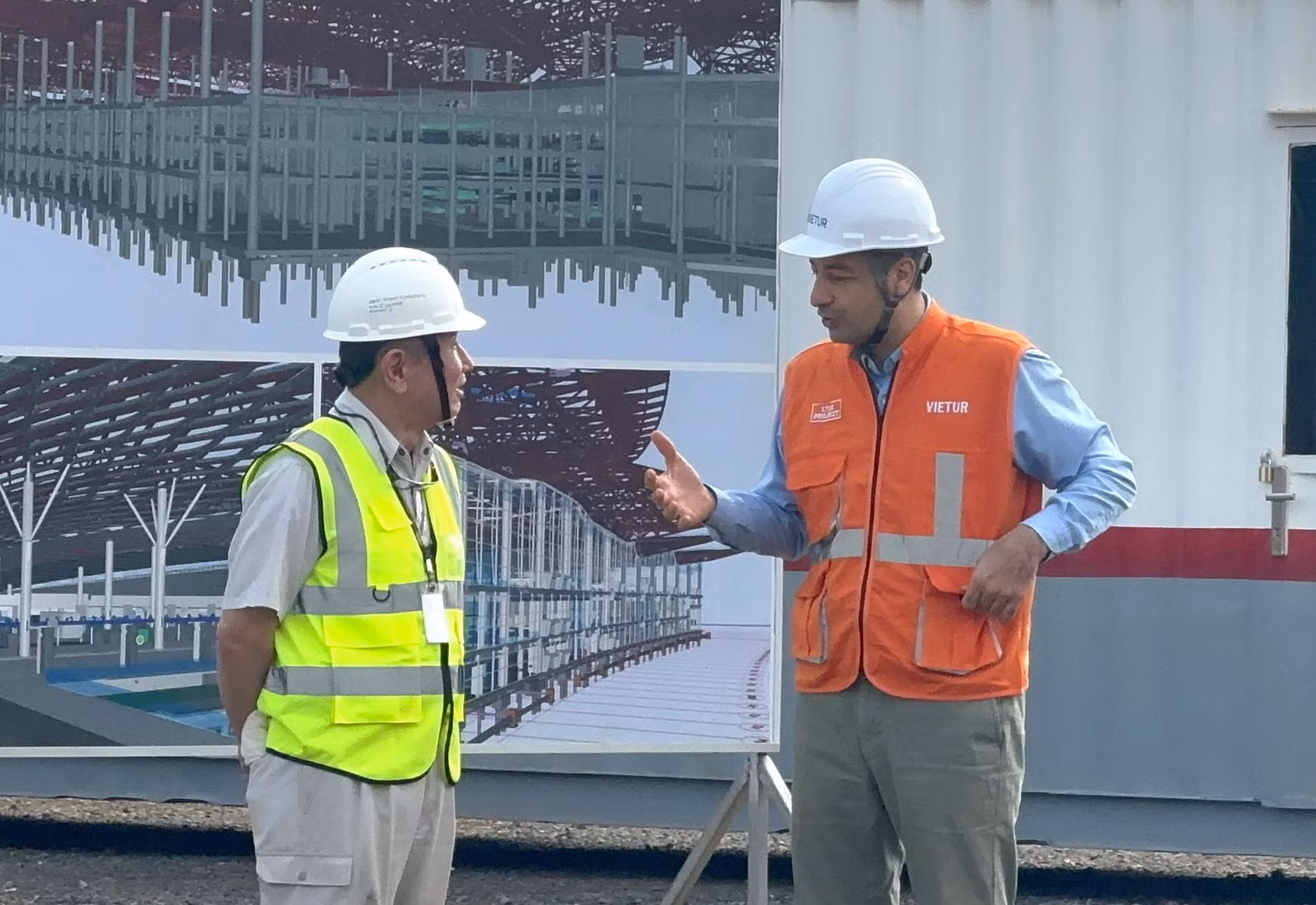 Theo Liên danh nhà thầu Vietur, tiến độ nhà ga hành khách sân bay Long Thành đang vượt so với kế hoạch đề ra. Liên danh các nhà thầu phấn đấu hoàn thành toàn bộ phần xây dựng trước tháng 12/2025, hoàn thành lắp dựng mặt đứng trước tháng 3/2026 song song với công tác hoàn thiện, lắp đặt thiết bị vận hành thử từ đầu năm 2026. Theo Liên danh nhà thầu Vietur, tiến độ nhà ga hành khách sân bay Long Thành đang vượt so với kế hoạch đề ra. Liên danh các nhà thầu phấn đấu hoàn thành toàn bộ phần xây dựng trước tháng 12/2025, hoàn thành lắp dựng mặt đứng trước tháng 3/2026 song song với công tác hoàn thiện, lắp đặt thiết bị vận hành thử từ đầu năm 2026.