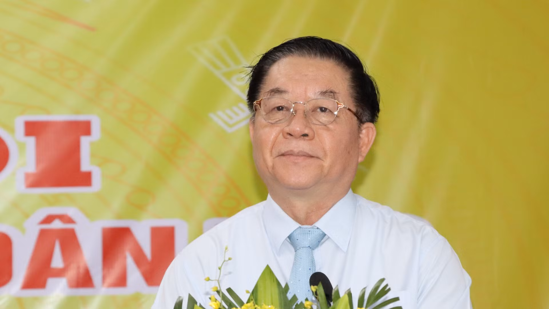 Đồng chí Nguyễn Trọng Nghĩa phát biểu tại Ngày hội Đại đoàn kết toàn dân tộc ấp Tân Bắc, xã Bình Minh, huyện Trảng Bom.