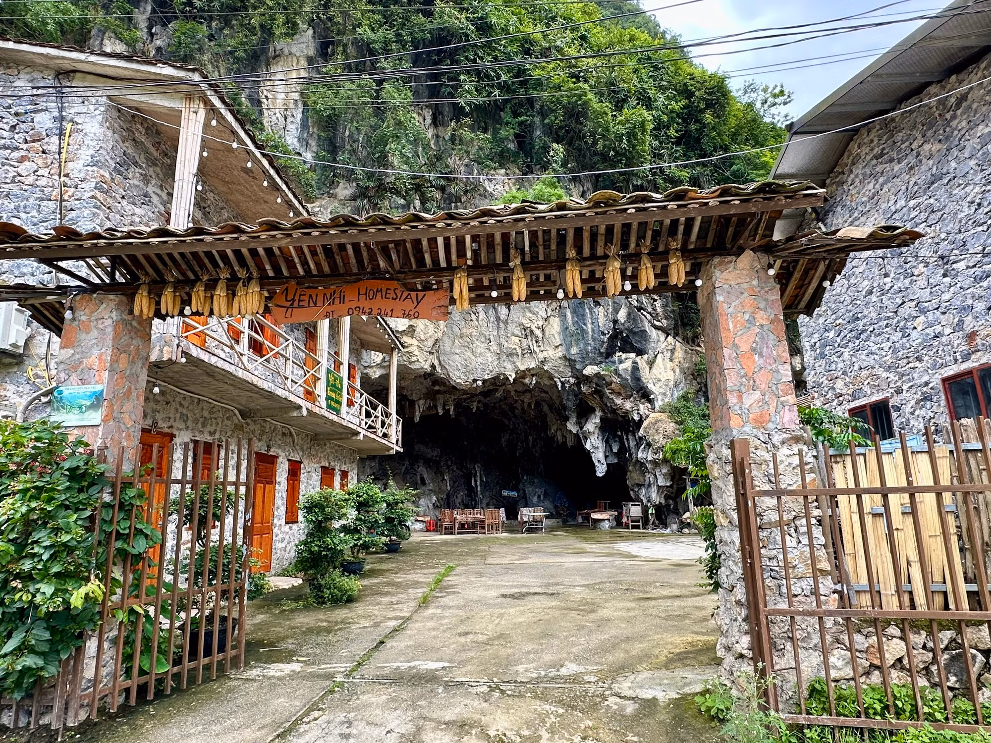 Homestay Yến Nhi của gia đình chị Lý Thị Điệp. (Ảnh: THI PHONG)